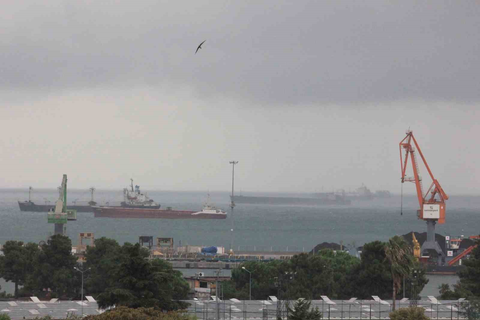 Samsun&rsquo;da sağanak yağış etkili oldu
