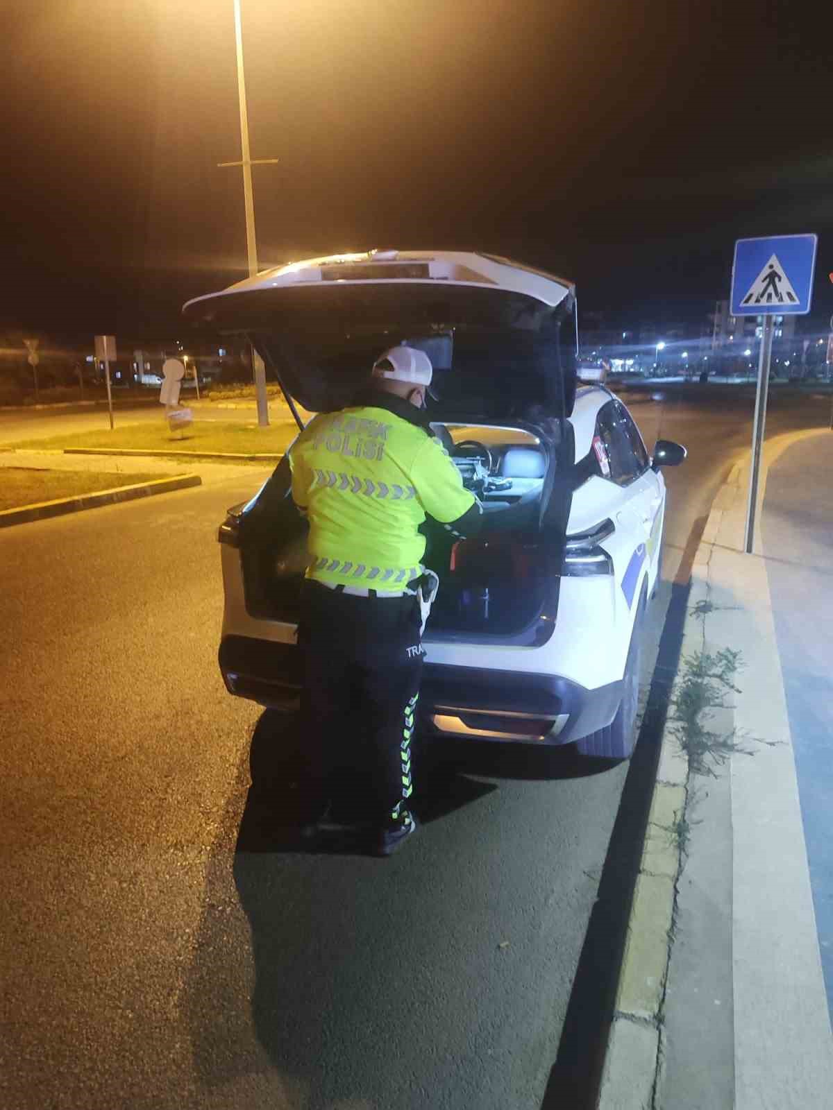 Balıkesir&rsquo;de &rsquo;Huzur Operasyonun&rsquo; da 5 aranan şahıs yakalandı
