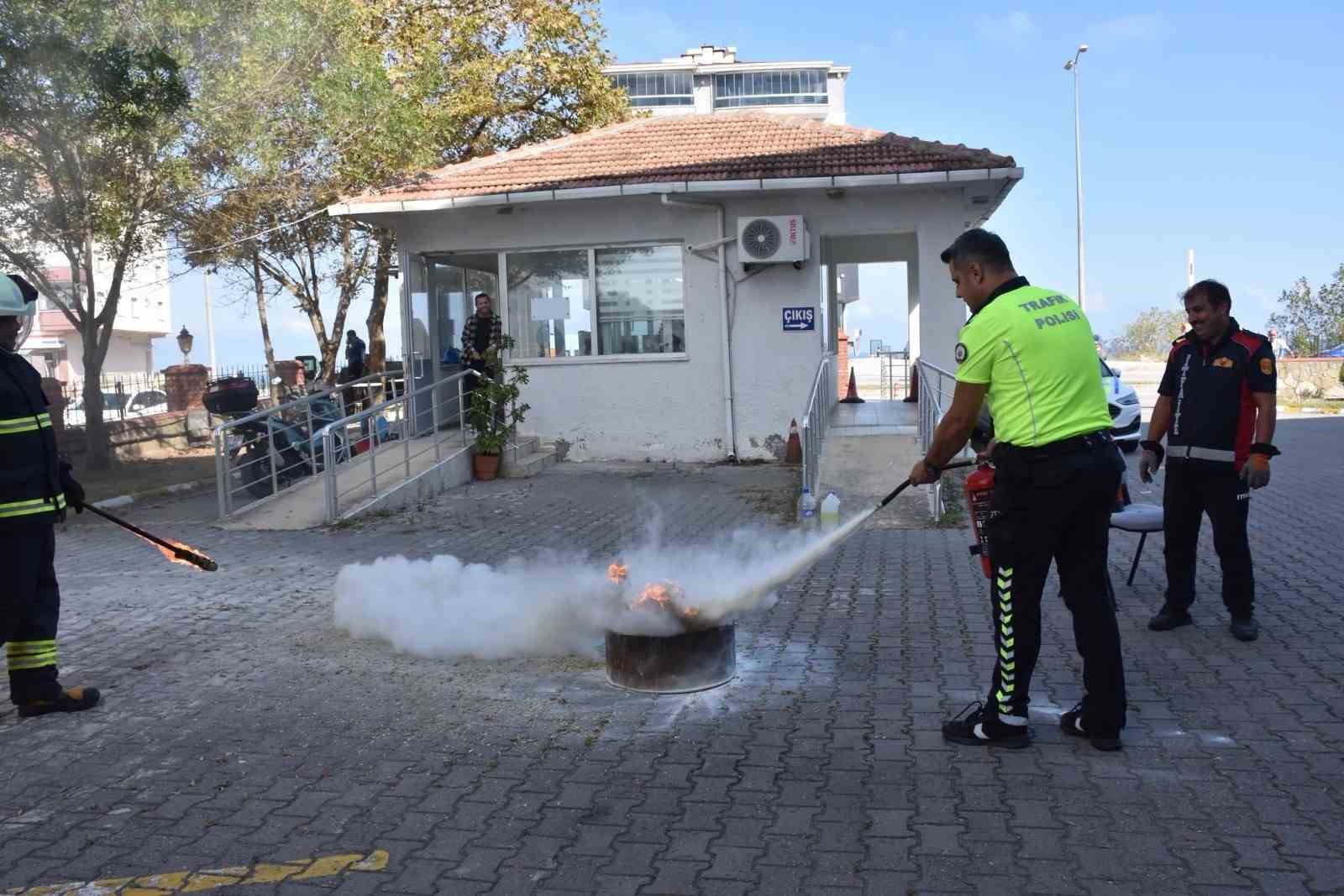 Sinop&rsquo;ta emniyet personeline yangın tatbikatı