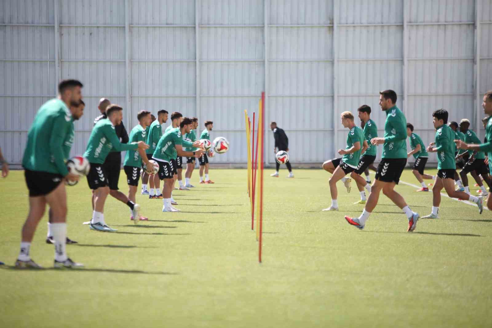 Recep Uçar: "Galatasaray ve Alanyaspor maçında yaşadığımız kayıpları telafi etmek istiyoruz"