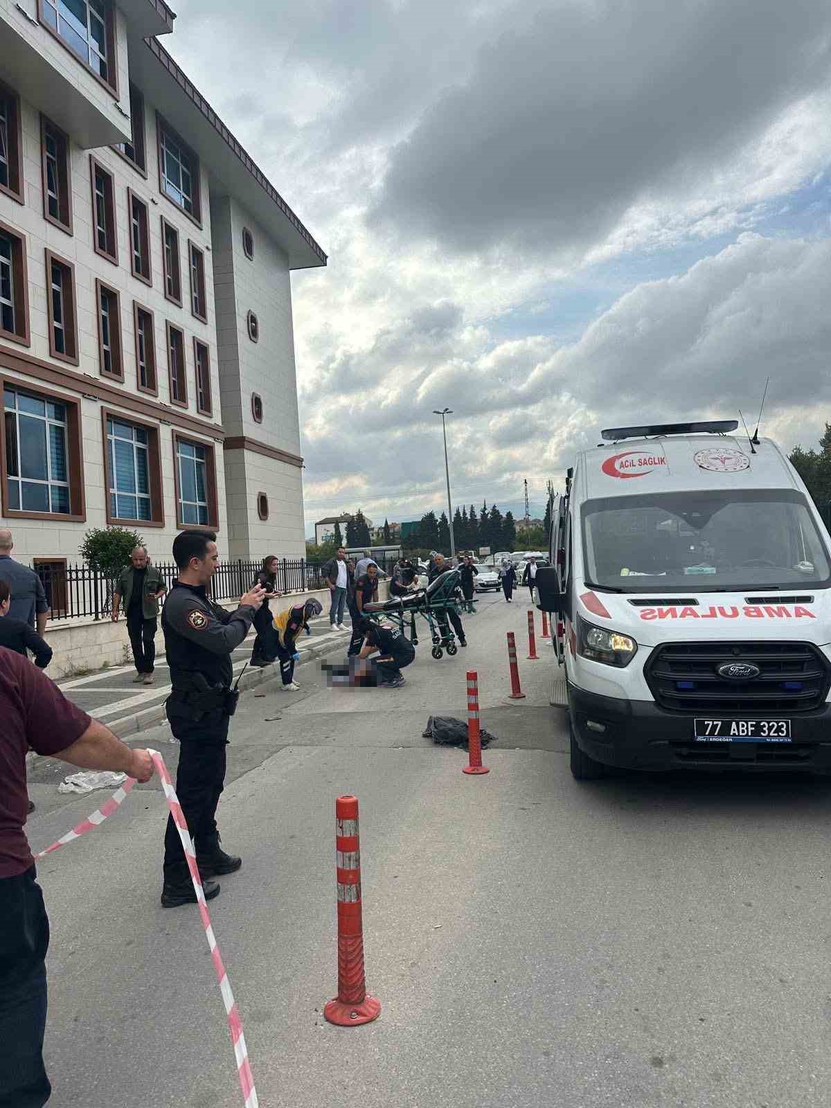 Tanık olarak ifade vermeye gittiği adliye önünde kurşun yağmuruna tutuldu
