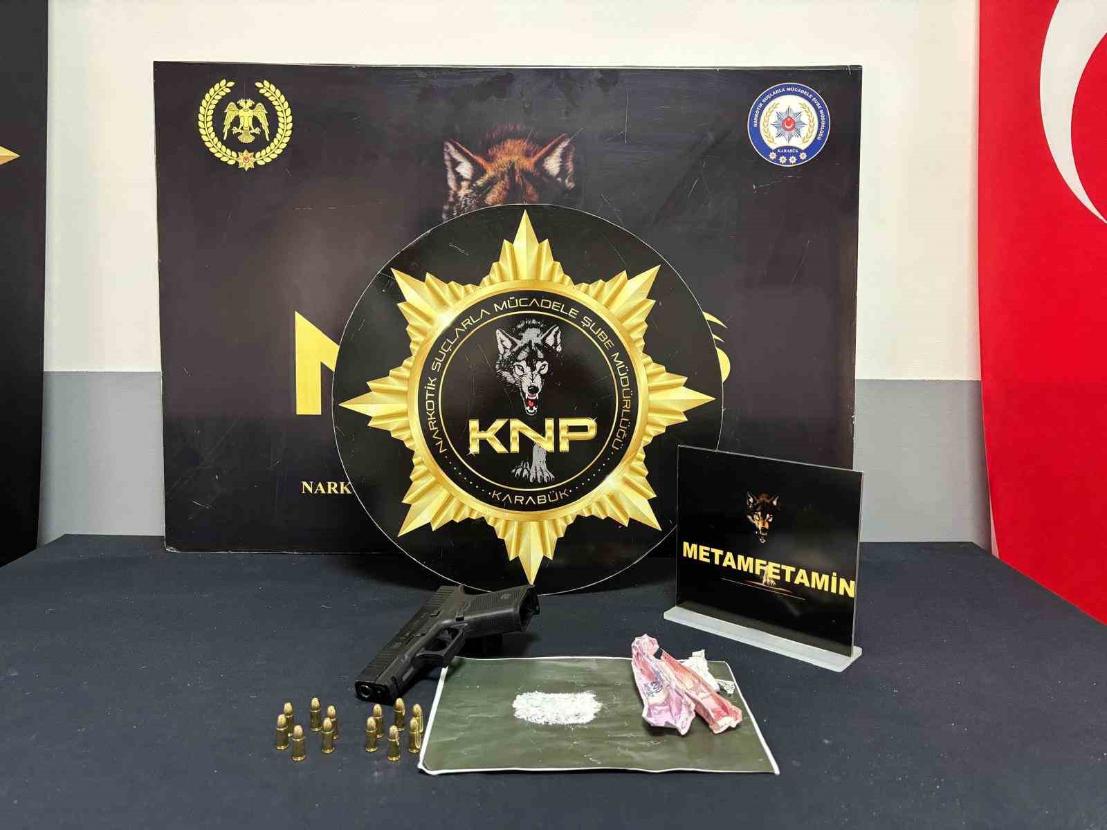 Karabük’te uyuşturucu ve silah ele geçirildi: 2 kişi gözaltında