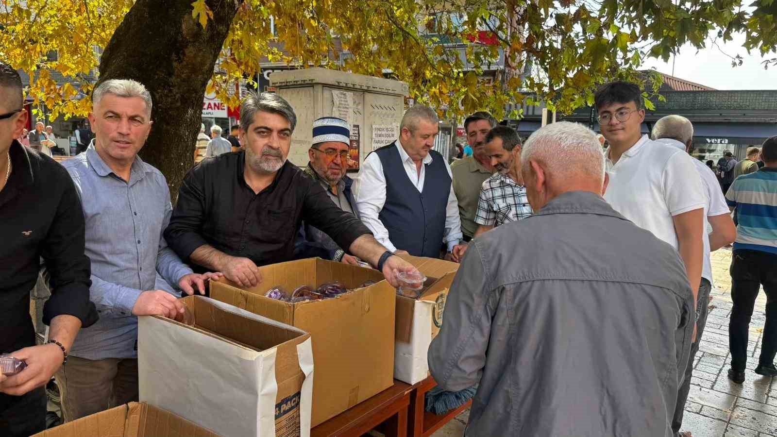 Alaplı&rsquo;da Ahilik Haftası&rsquo;nda lokma ikram edildi
