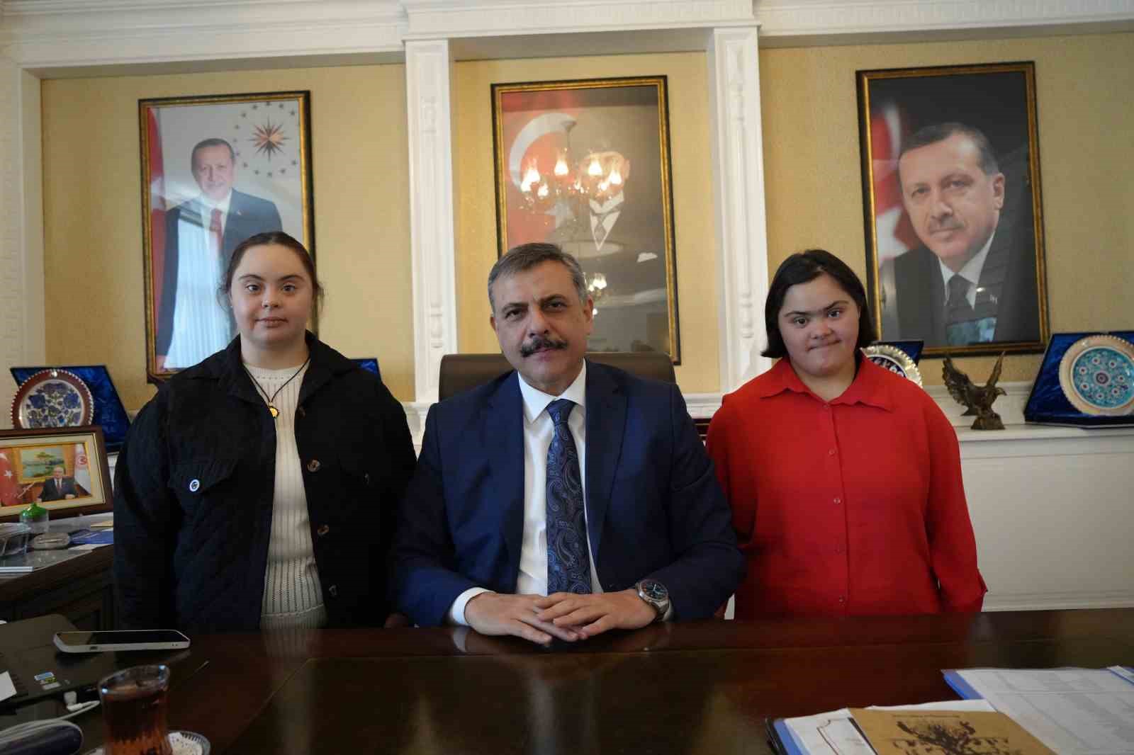 Erzurum Valiliği’nde yürek ısıtan farkındalık