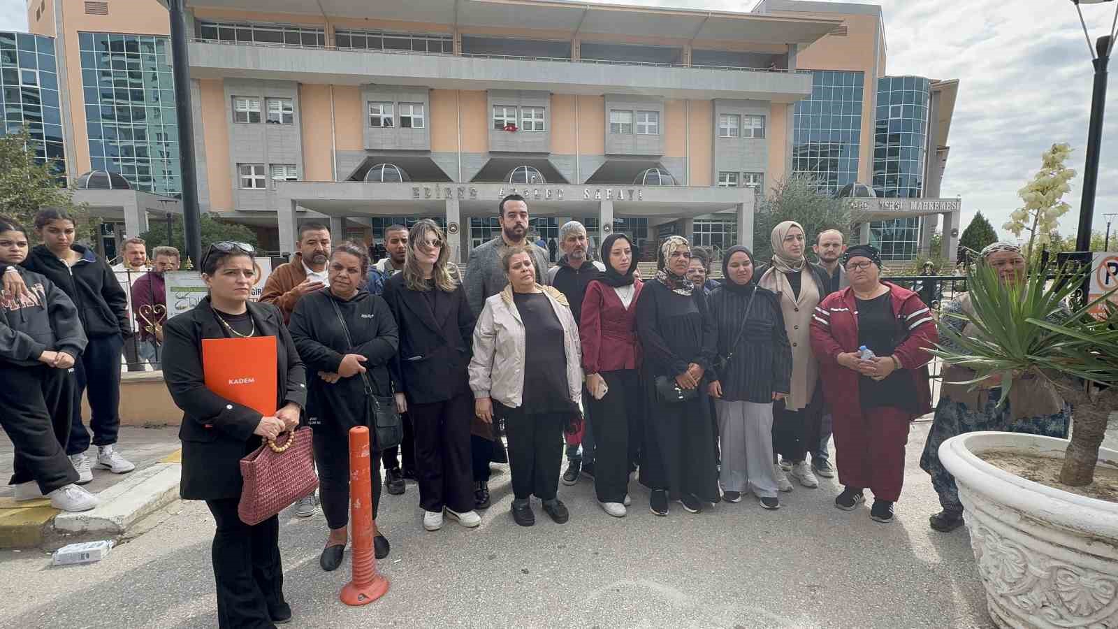 16 yaşındaki eski sevgilisini 30 bı&ccedil;ak darbesiyle &ouml;ld&uuml;rm&uuml;şt&uuml;, 20 yıl hapis cezasına &ccedil;arptırıldı
