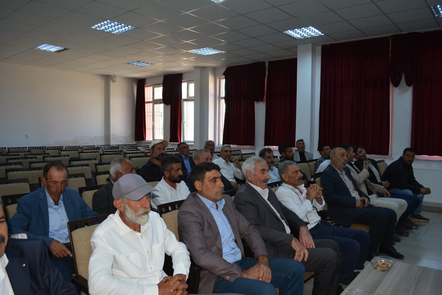 Adaklı’da muhtarlar toplantısı gerçekleştirildi