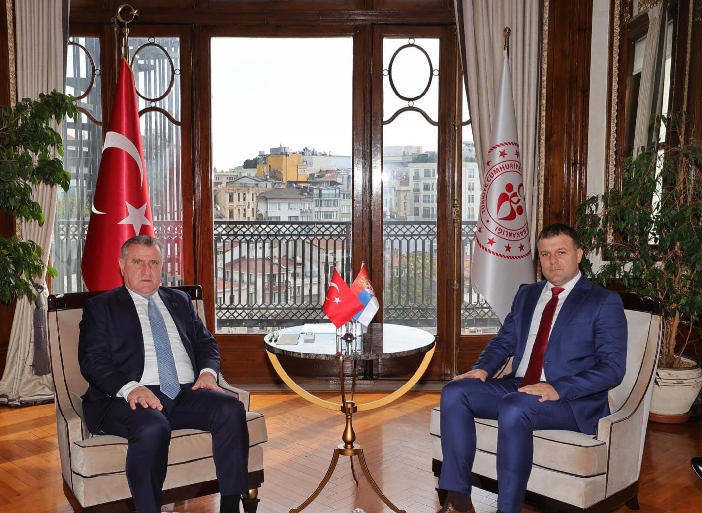Bakan Bak Sırbistanlı mevkidaşı Memic&rsquo;i İstanbul&rsquo;da ağırladı
