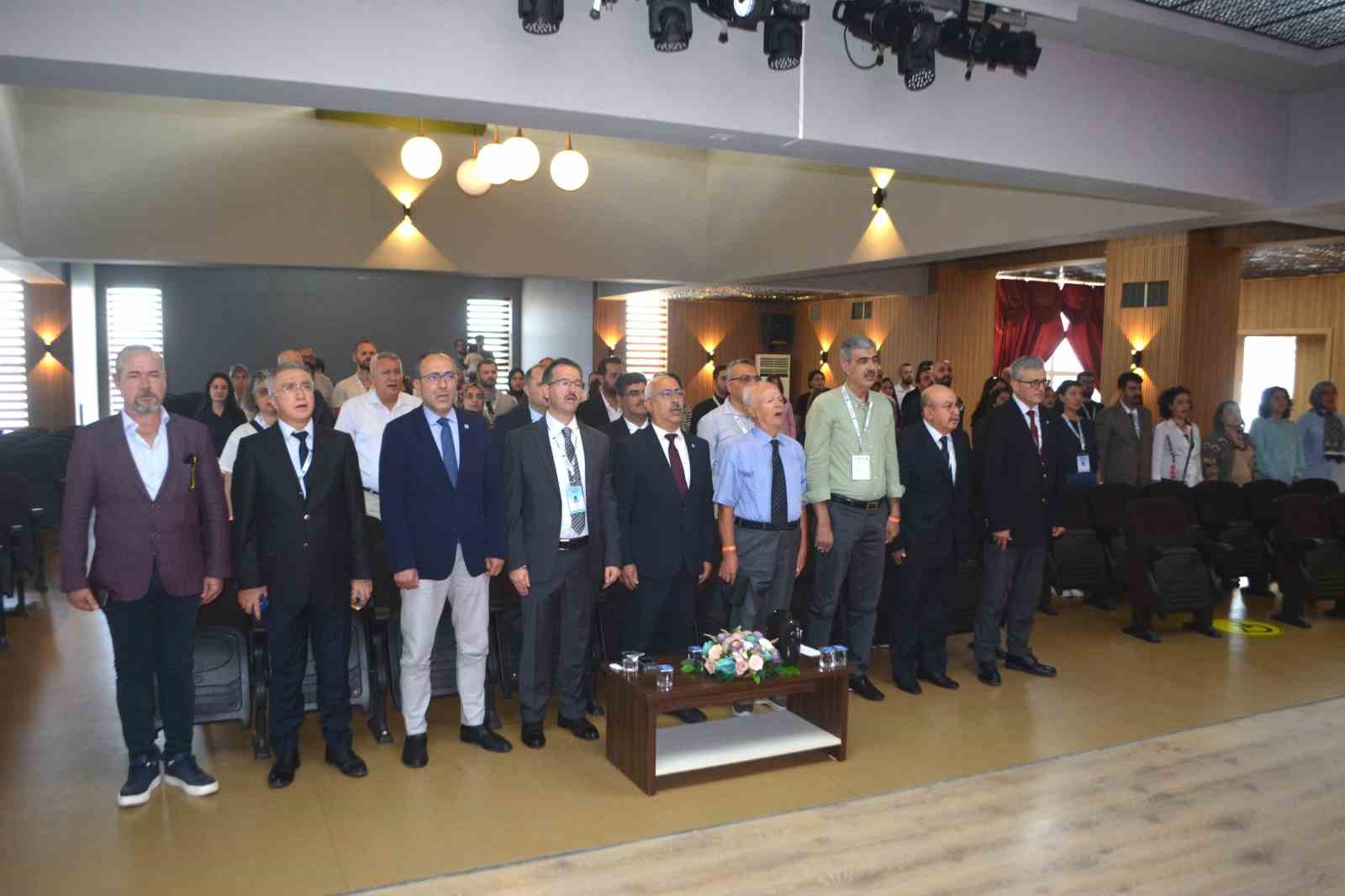 13. Ulusal 4. Uluslararası Veteriner Anatomi Kongresi Ayvalık’ta başladı