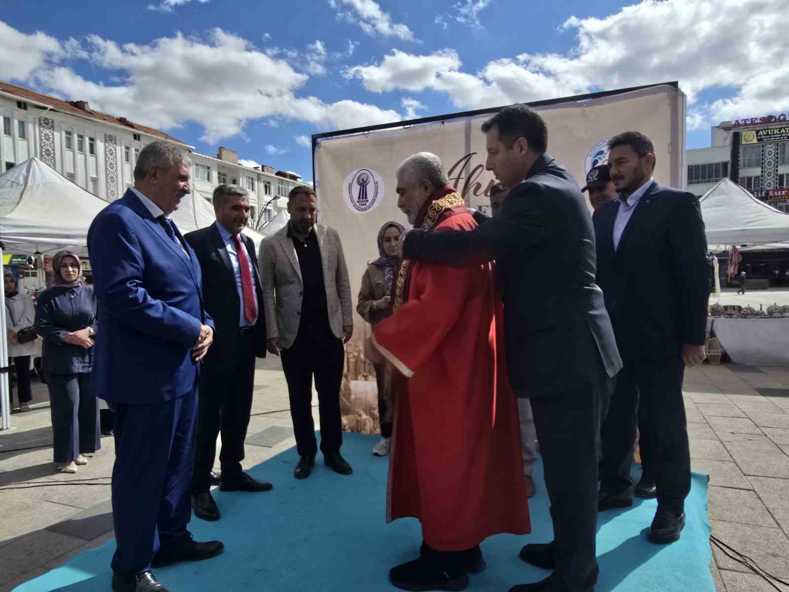 Sorgun’da Ahilik Haftası’nda iki esnafa ödül