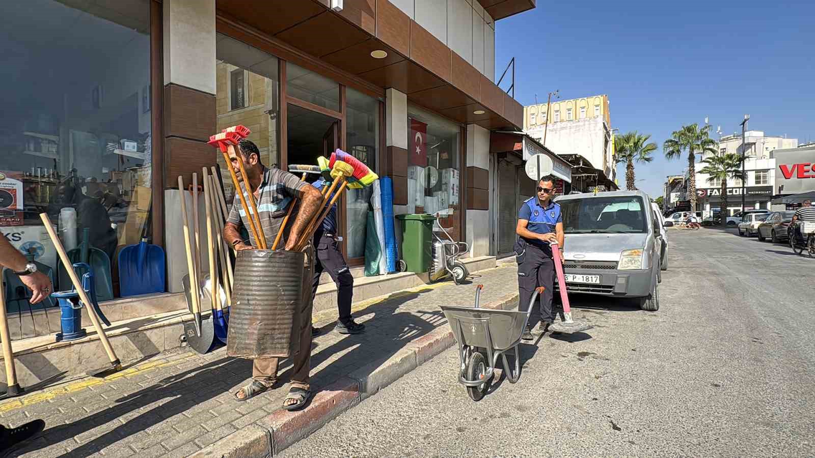 Tarsus’ta kaldırım işgaline karşı sıkı denetim