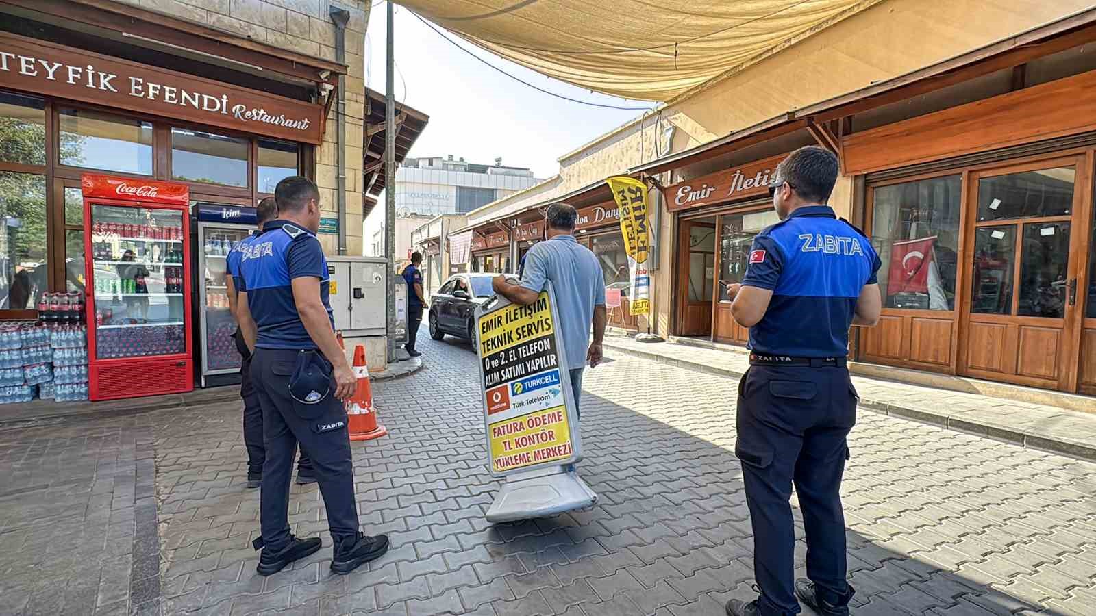 Tarsus&rsquo;ta kaldırım işgaline karşı sıkı denetim
