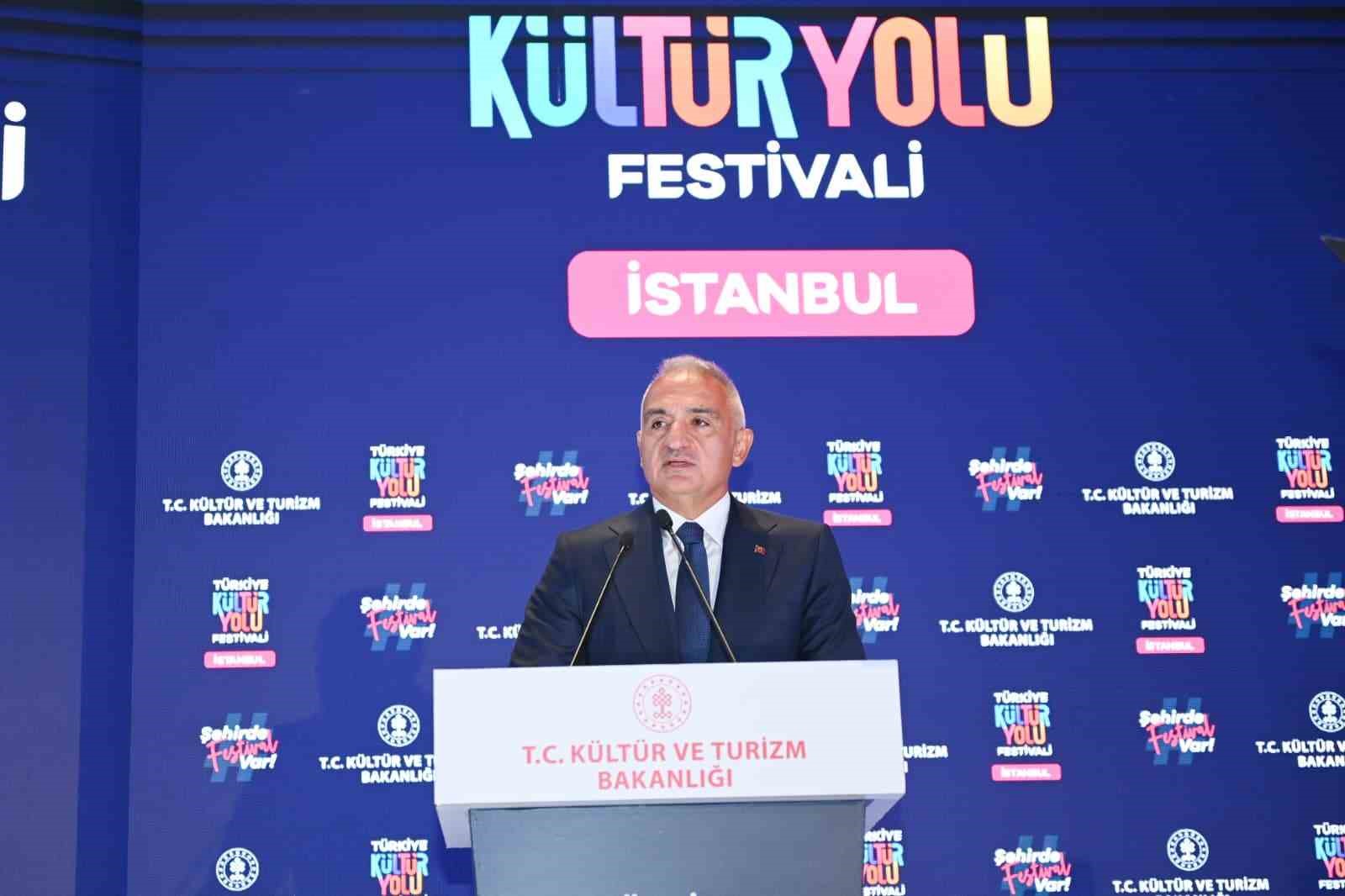 K&uuml;lt&uuml;r ve Turizm Bakanı Ersoy: "2026 yılında T&uuml;rkiye K&uuml;lt&uuml;r Yolu Festivali, 20 şehirden 26 şehre genişliyor"
