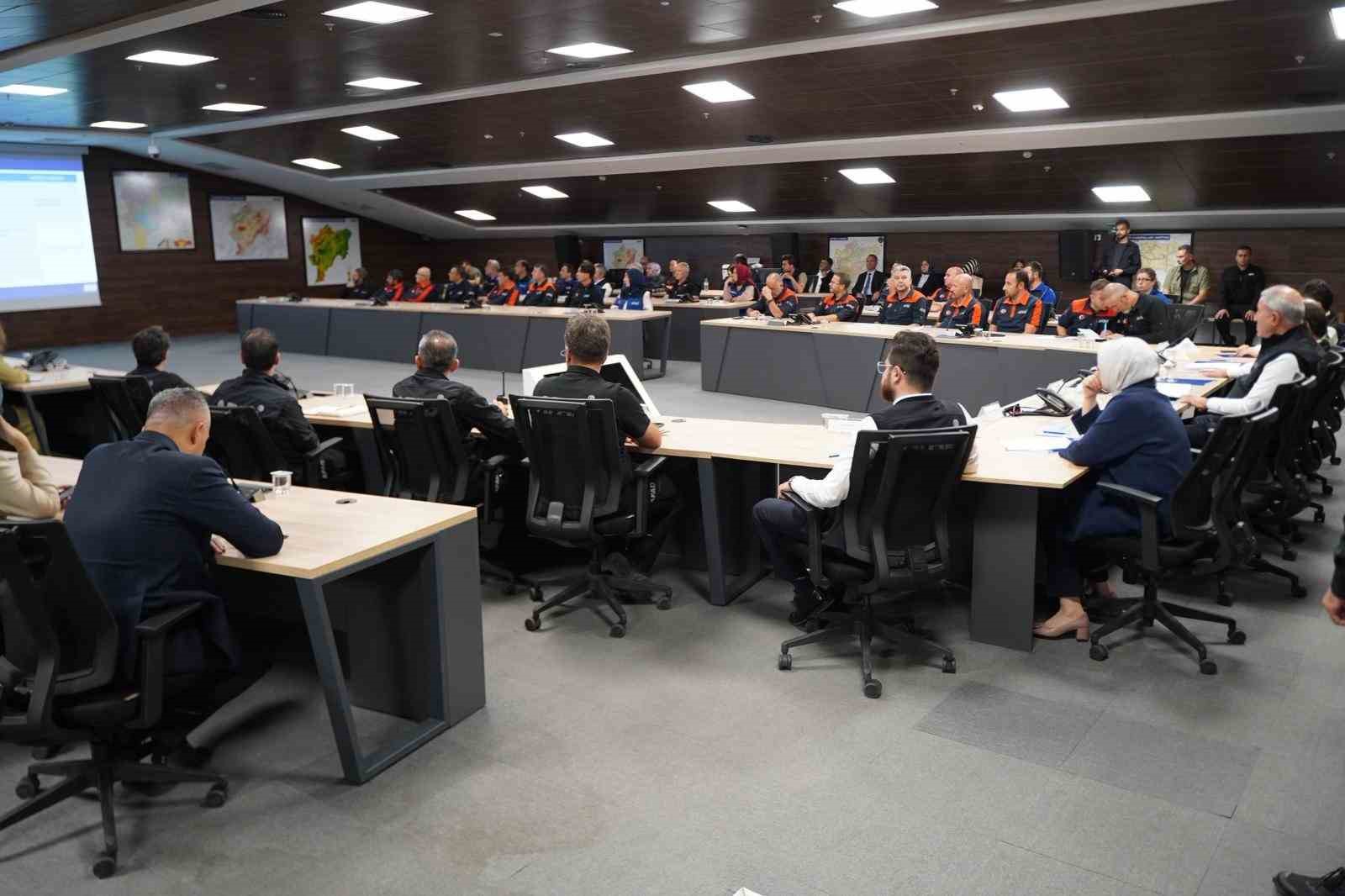 AK Parti Kayseri Teşkilatı AFAD&rsquo;da Genel Durum Değerlendirme Toplantısı&rsquo;na katıldı
