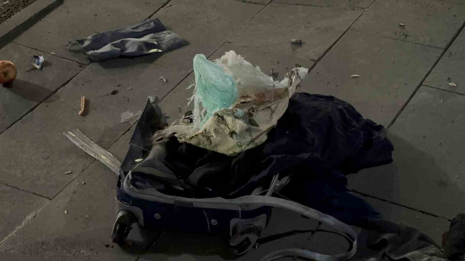 Tatvan’da şüpheli çantadan kıyafet çıktı