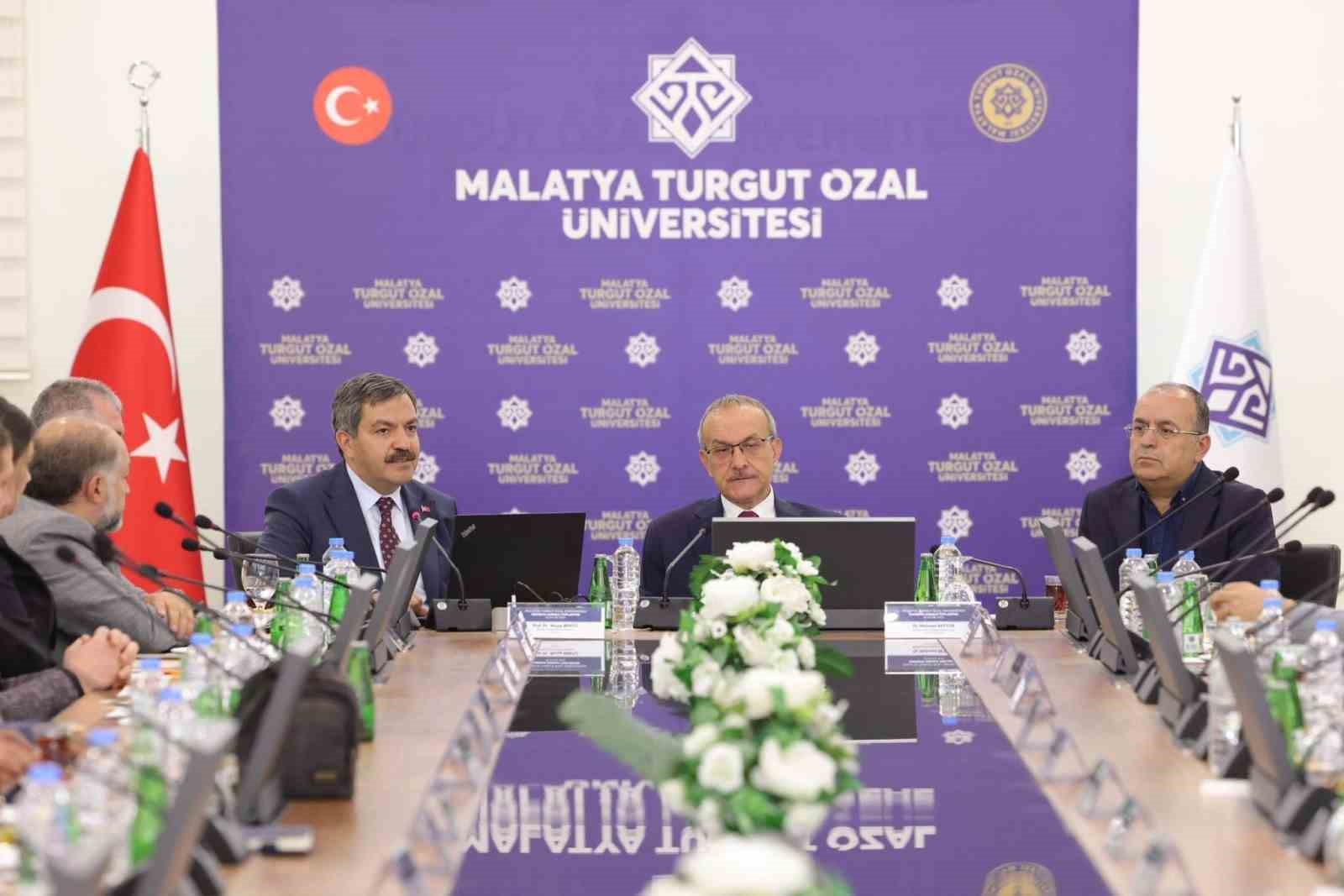 Malatya Valisi Yavuz: "MT&Uuml;, akademik &ccedil;alışmaları ve uluslararası listelerdeki yeriyle dikkat &ccedil;ekmektedir"
