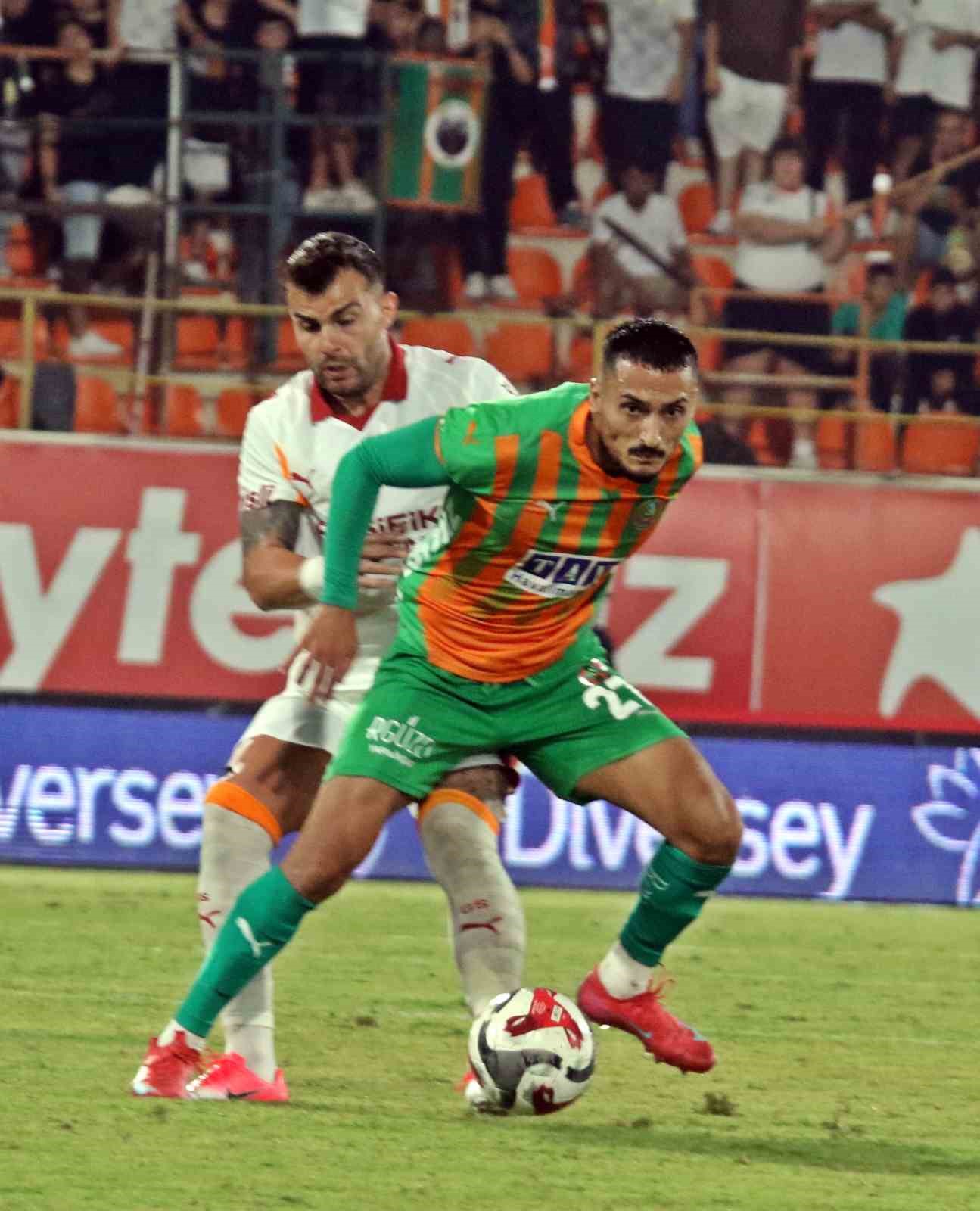 Trendyol Süper Lig: Corendon Alanyaspor: 0 - Galatasaray: 1 (Maç sonucu)