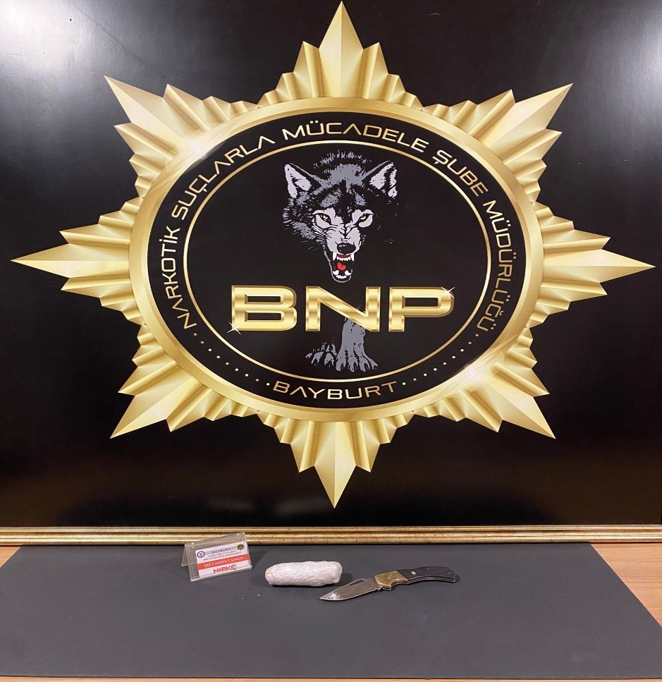 İran uyruklu 1 şüpheli uyuşturucu ticaretinden Bayburt’ta tutuklandı