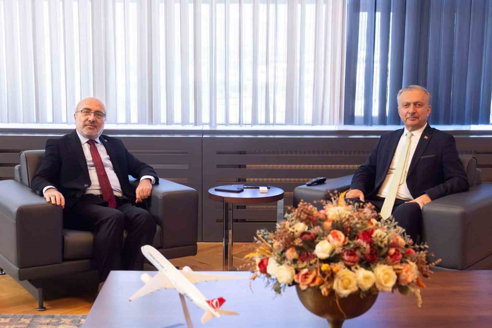 Rektör Kurtuluş Karamustafa’dan Erzincan Binali Yıldırım Üniversitesi’ne ziyaret