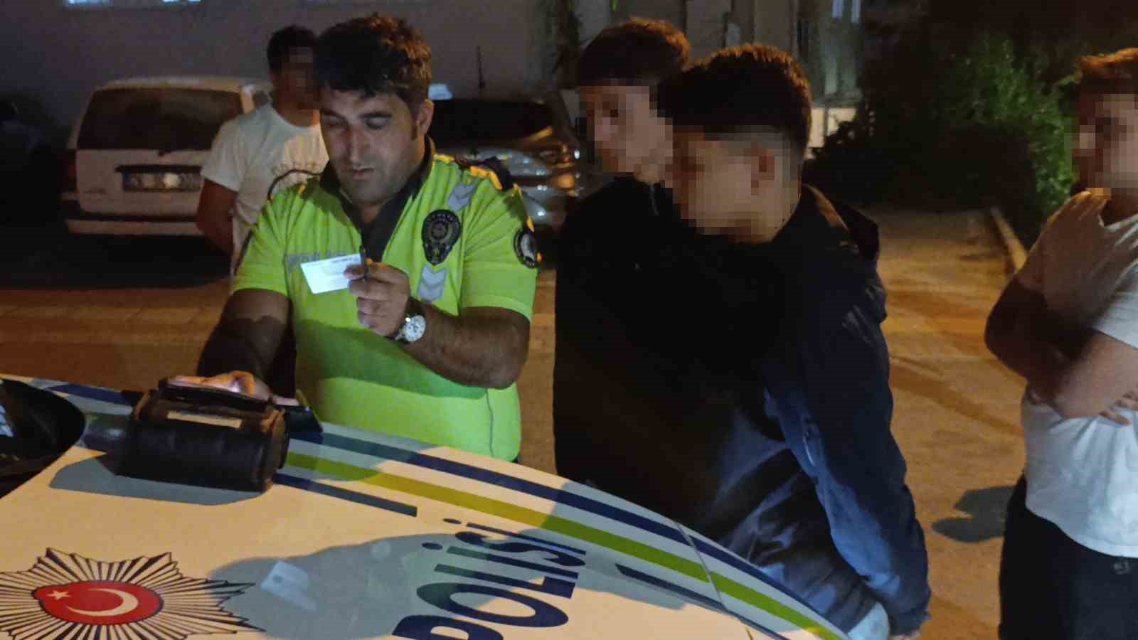 Manavgat&rsquo;ta mahalle sakinlerine uykuyu zehir eden motosikletlilere gece baskını
