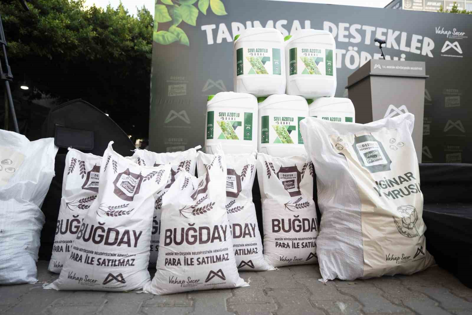 Mersin&rsquo;de &uuml;reticiye g&uuml;neş paneli, tohum ve g&uuml;bre desteği
