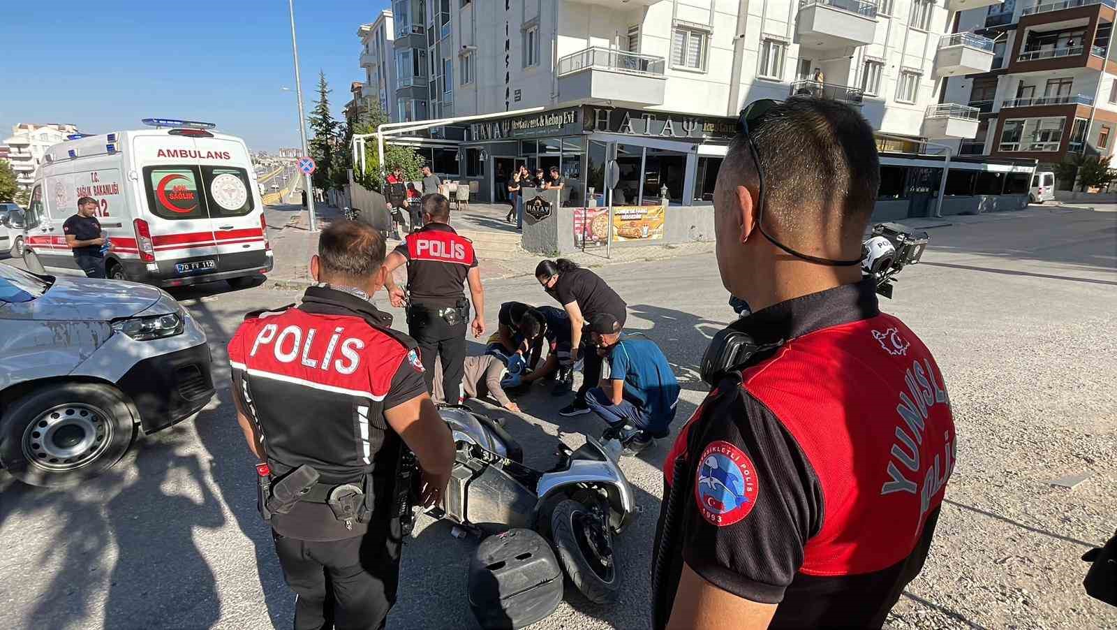 Karaman&rsquo;da kargo aracıyla &ccedil;arpışan elektrikli bisikletin s&uuml;r&uuml;c&uuml;s&uuml; yaralandı
