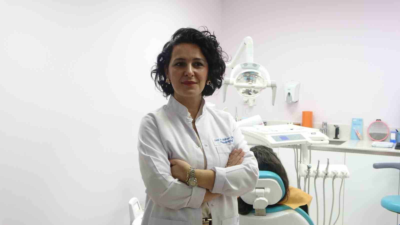 Geleceğin diş hekimleri yapay zeka destekli eğitimle yetişiyor