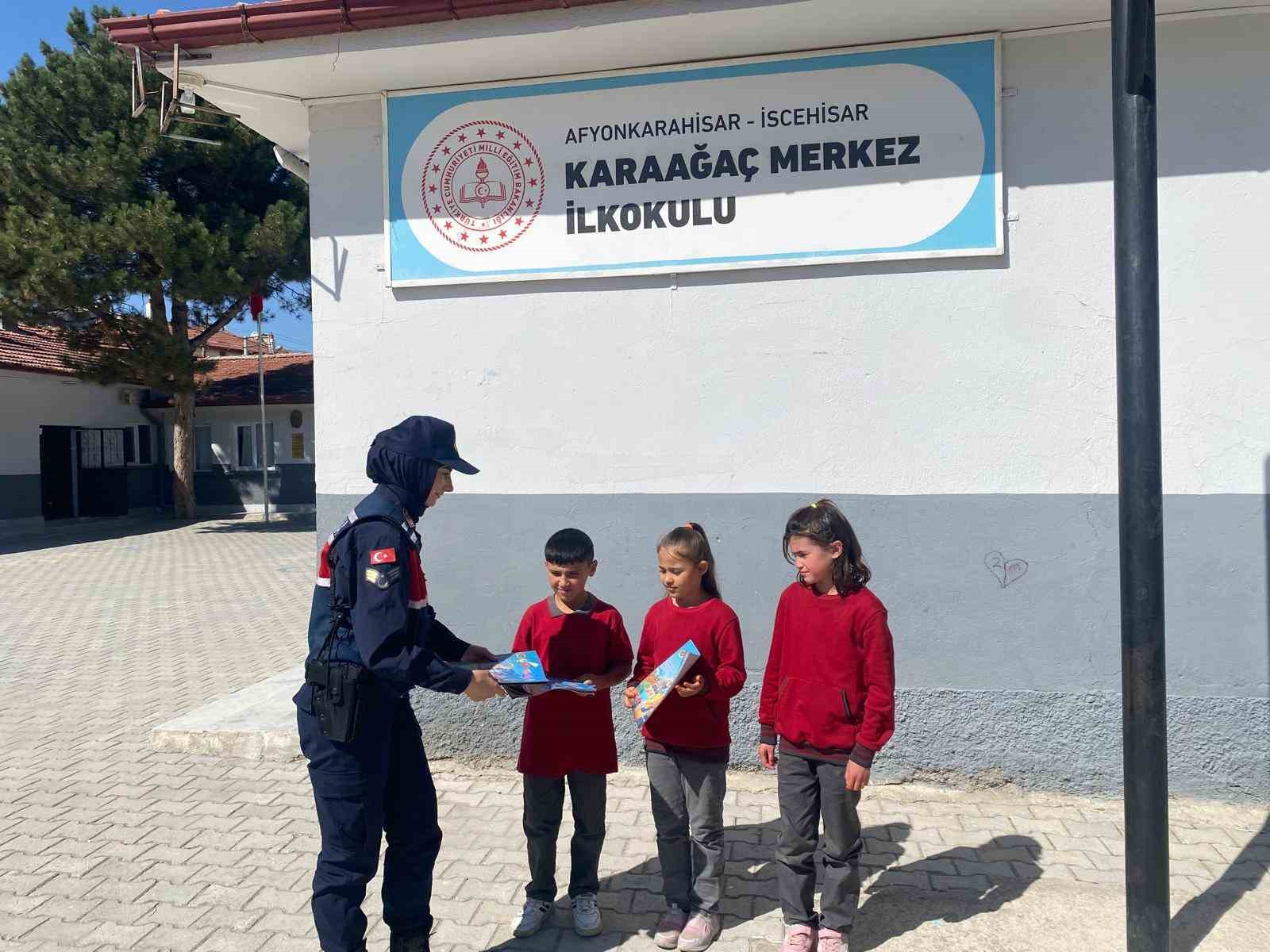 Kadınlara, şiddetli m&uuml;cadele eğitimi verildi
