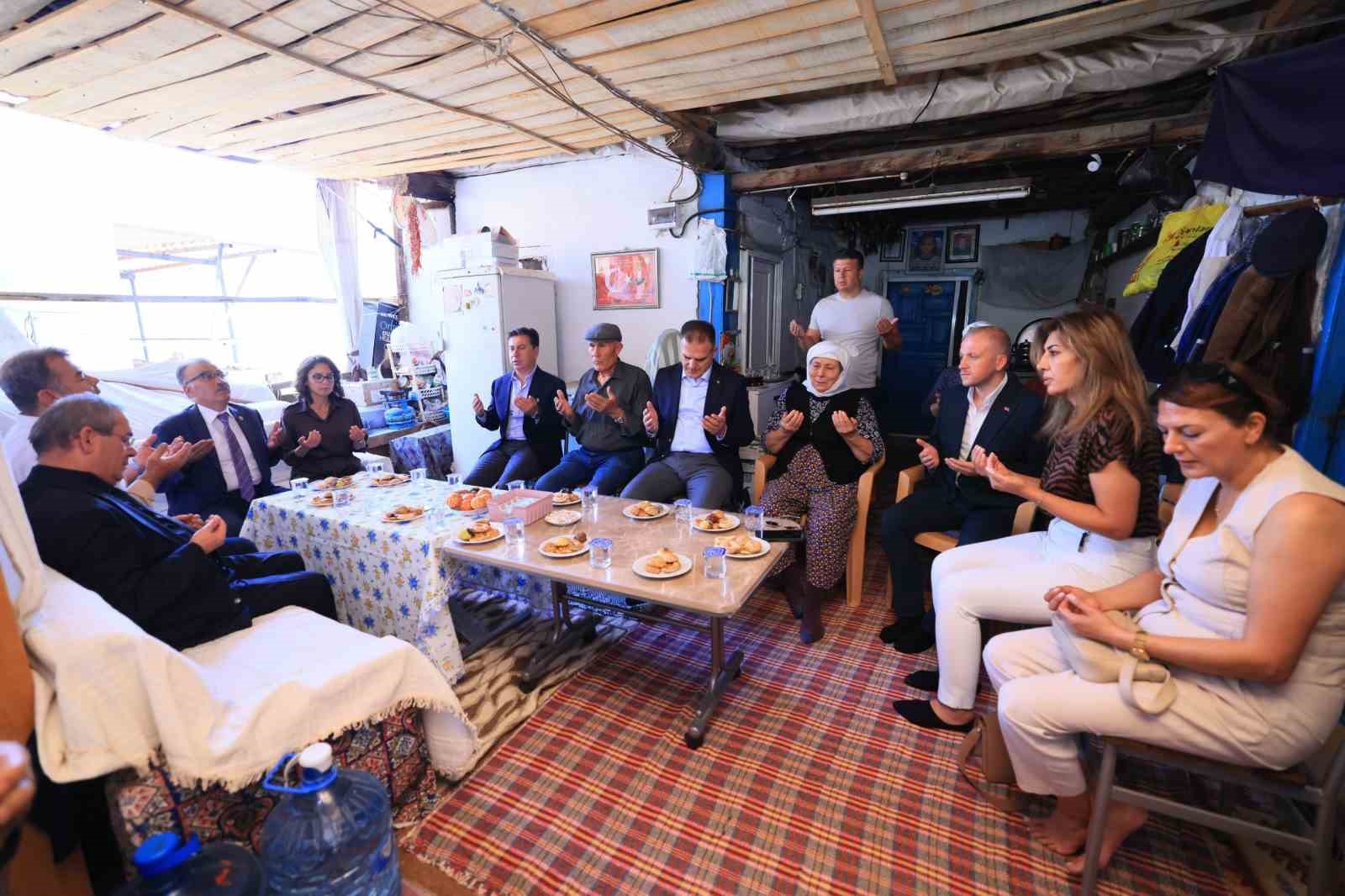Vali Akbıyık ve Başkanlar, Şehit Ailesini ziyaret etti