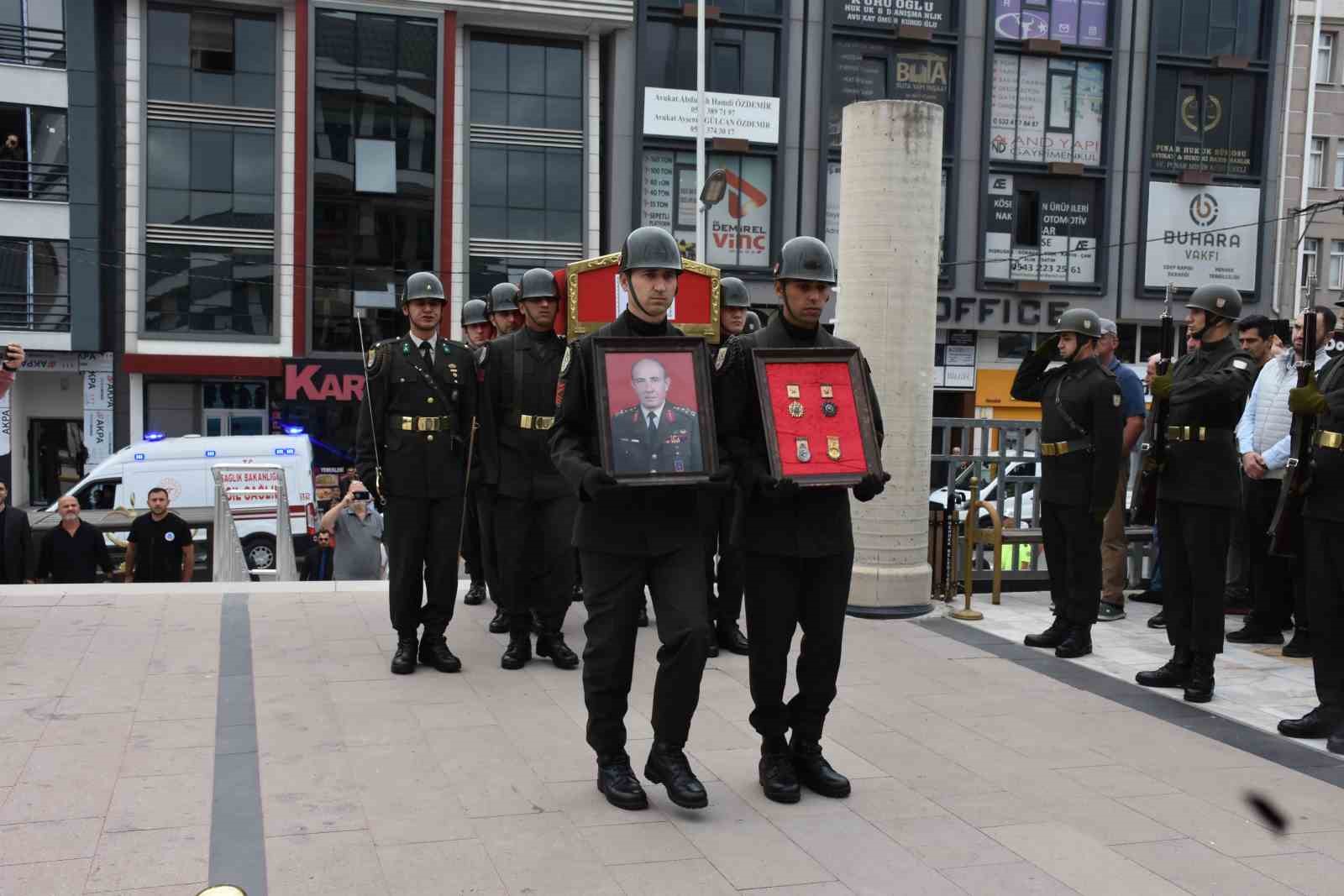 Hayatını kaybeden eski Jandarma Genel Komutanı son yolculuğuna uğurlandı