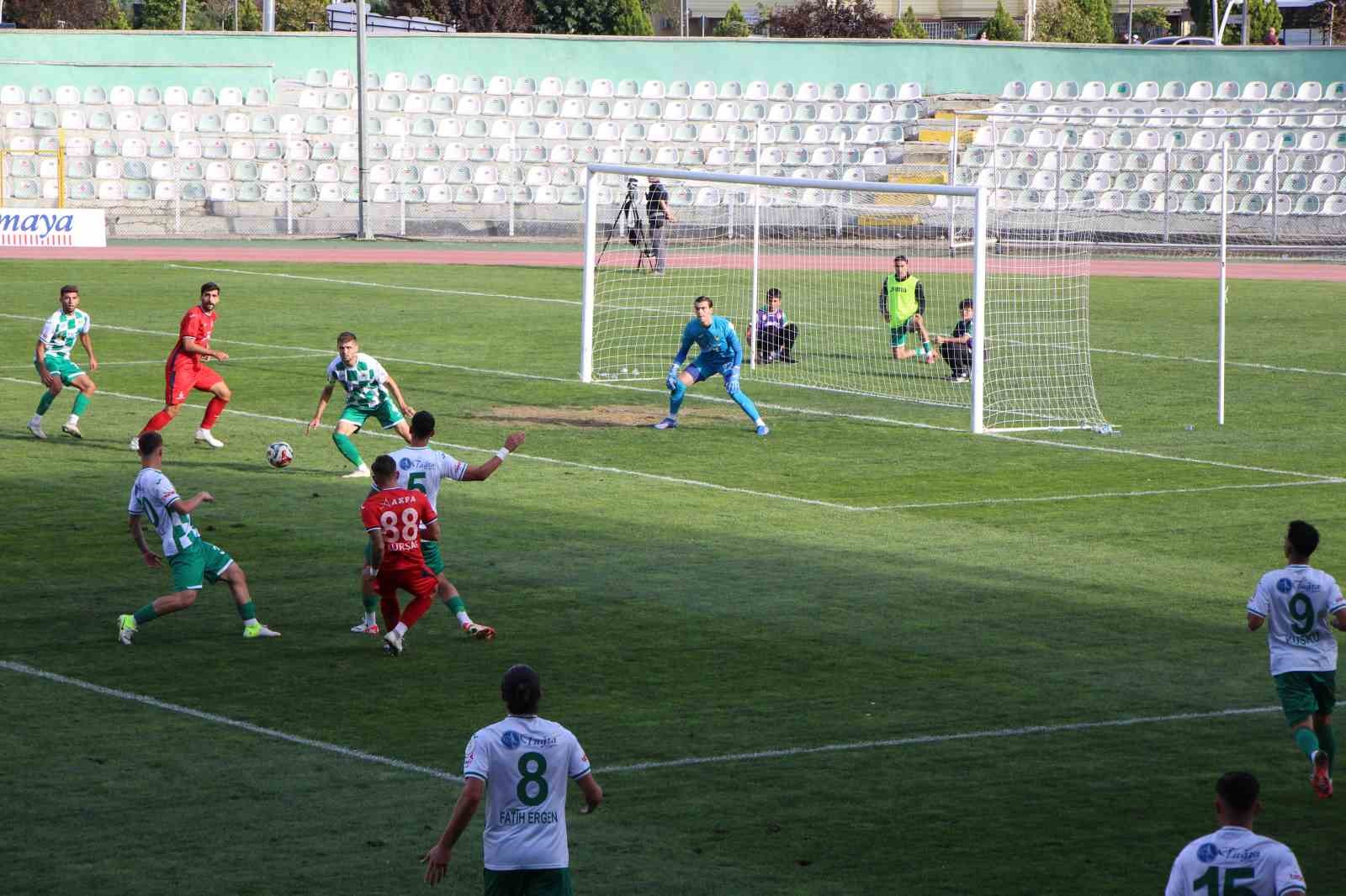 TFF 3. Lig: Amasyaspor: 0 - Düzcespor: 0
