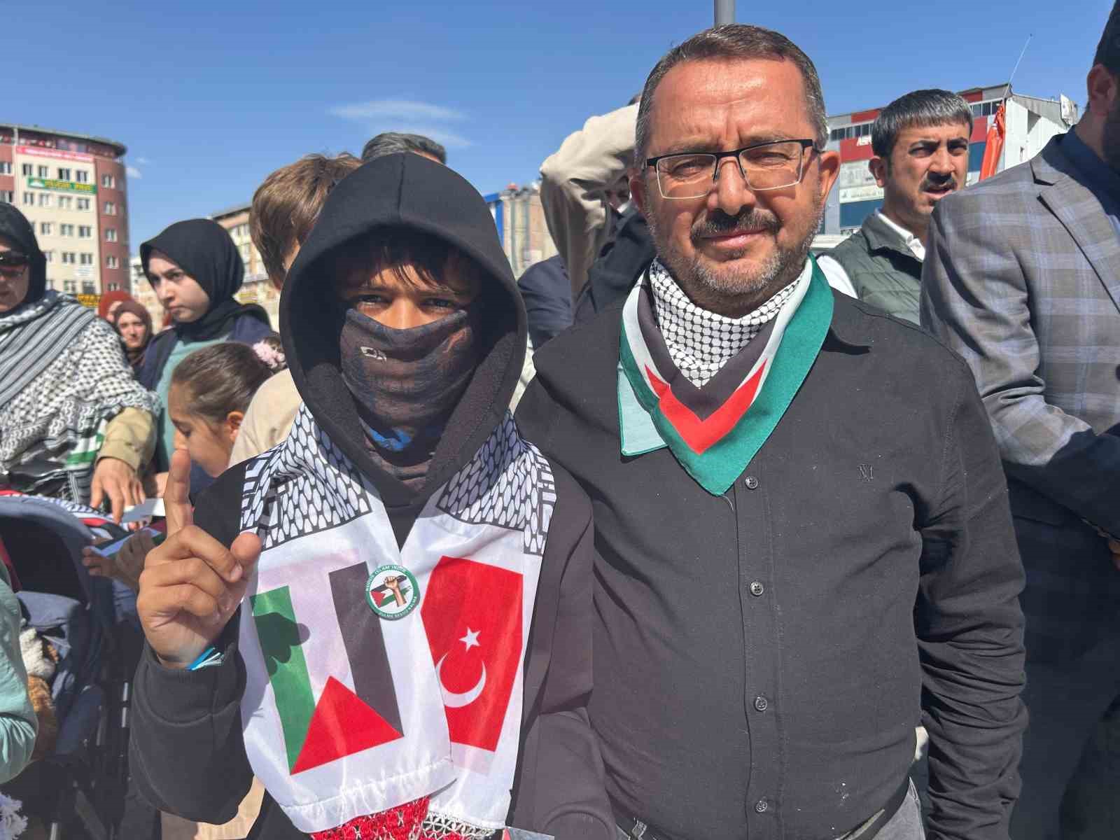 Van&rsquo;da STK&rsquo;lardan K&uuml;resel Sumud Filosu&rsquo;na destek
