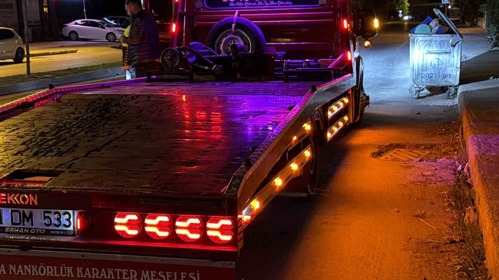 Düzce’de ara sokaklarda da polis ekipleri denetimlerini sürdürüyor