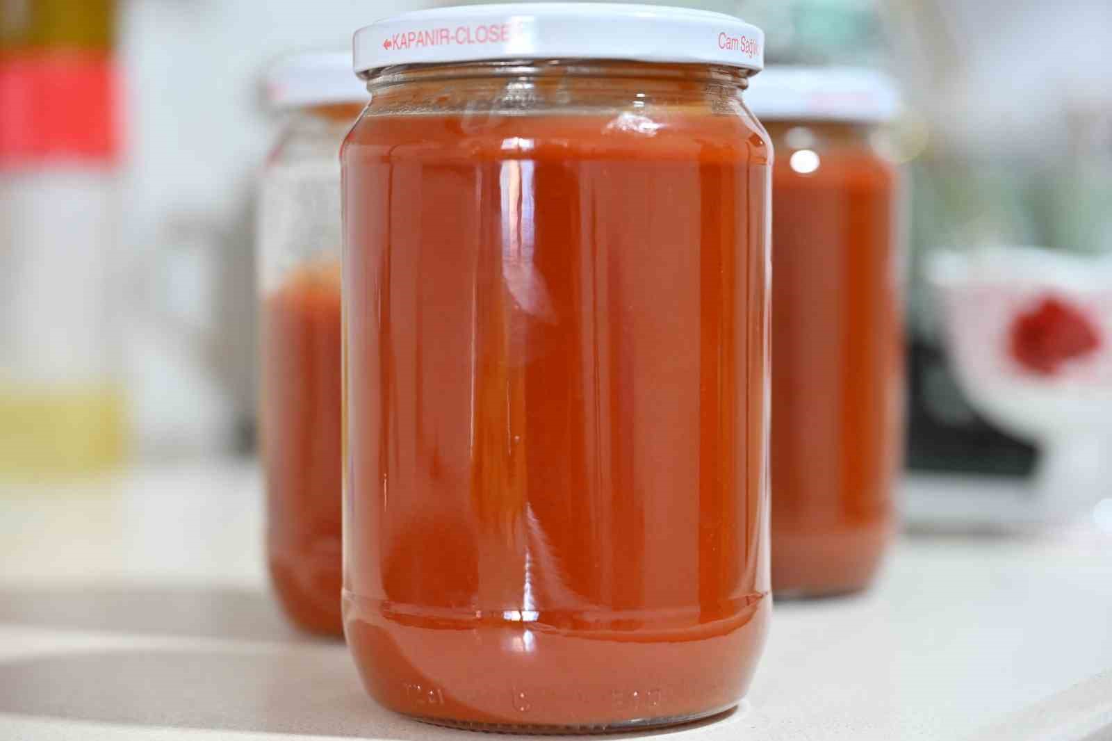 Gümüşhane’nin ’dikenli gülü’ kuşburnu, zahmetli yolculukla sofraya geliyor