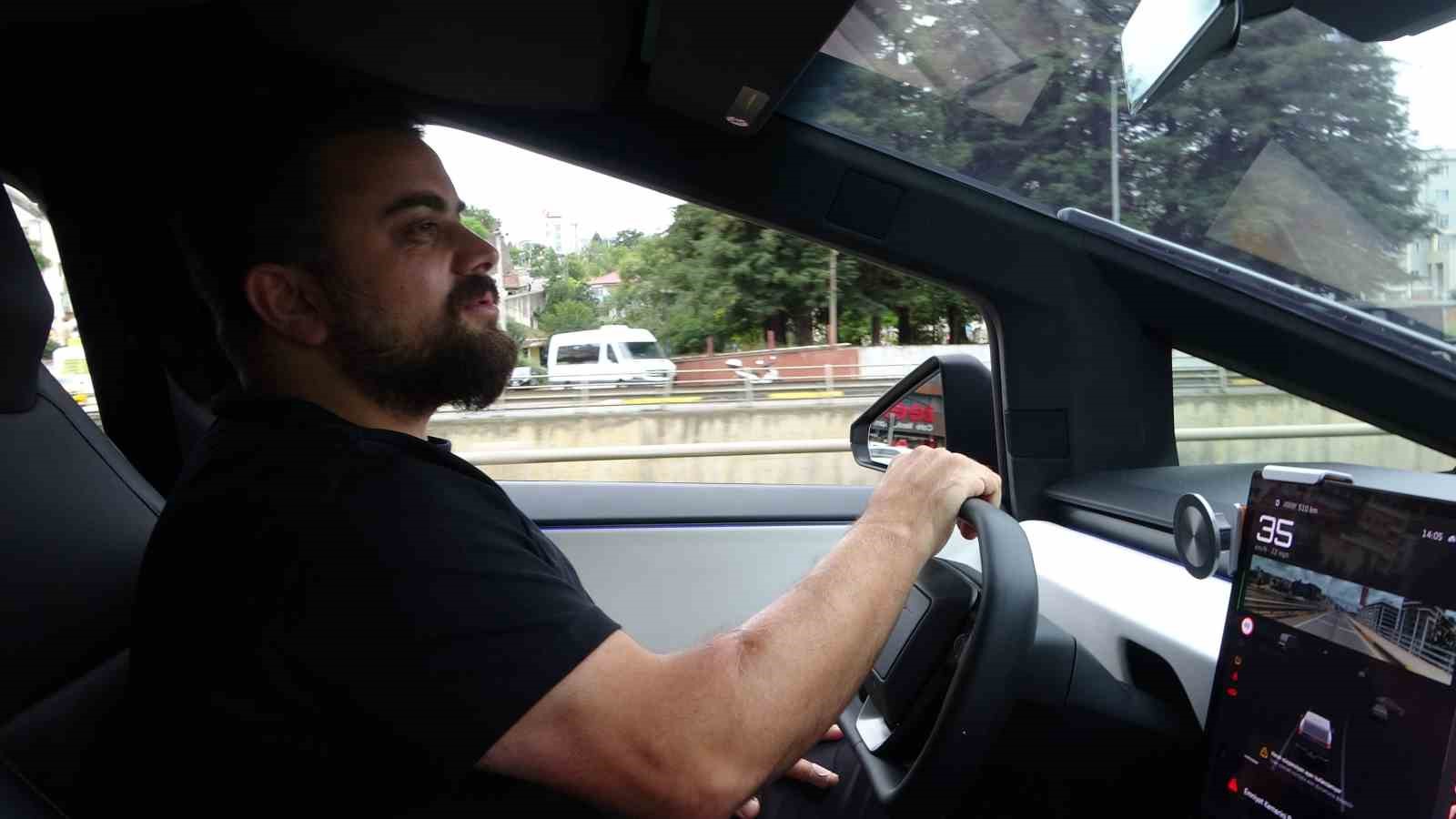 Cybertruck ile çay taşıdı, Karadeniz’de dağ tepe demeden gezdi