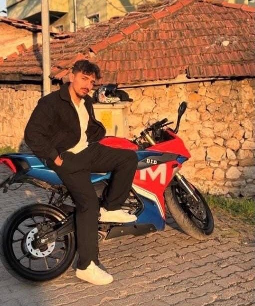 Otomobilin çarptığı tır sürücüsü hayatını kaybetti
