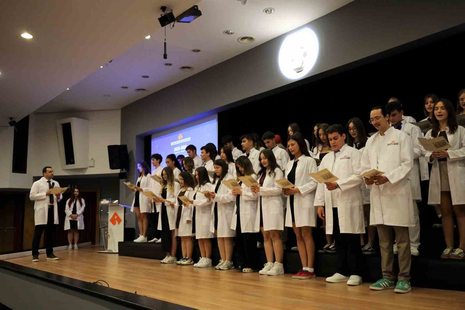 Hekimliğe ilk adım
