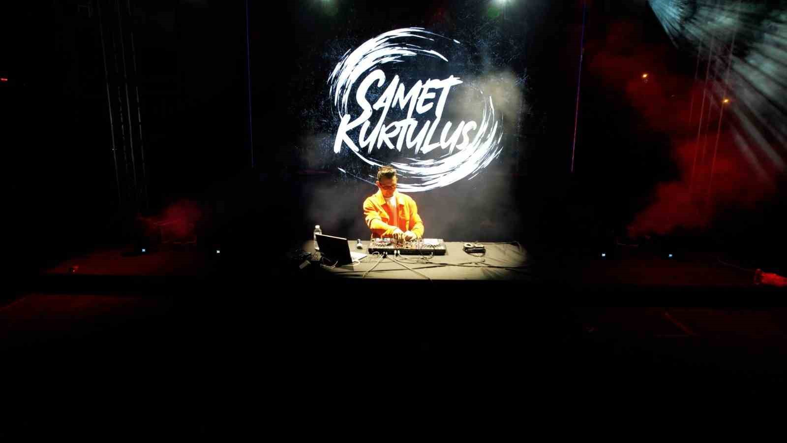 13. Nil&uuml;fer G&ouml;r&uuml;kle Balkan Panayırı coşkuyla başladı
