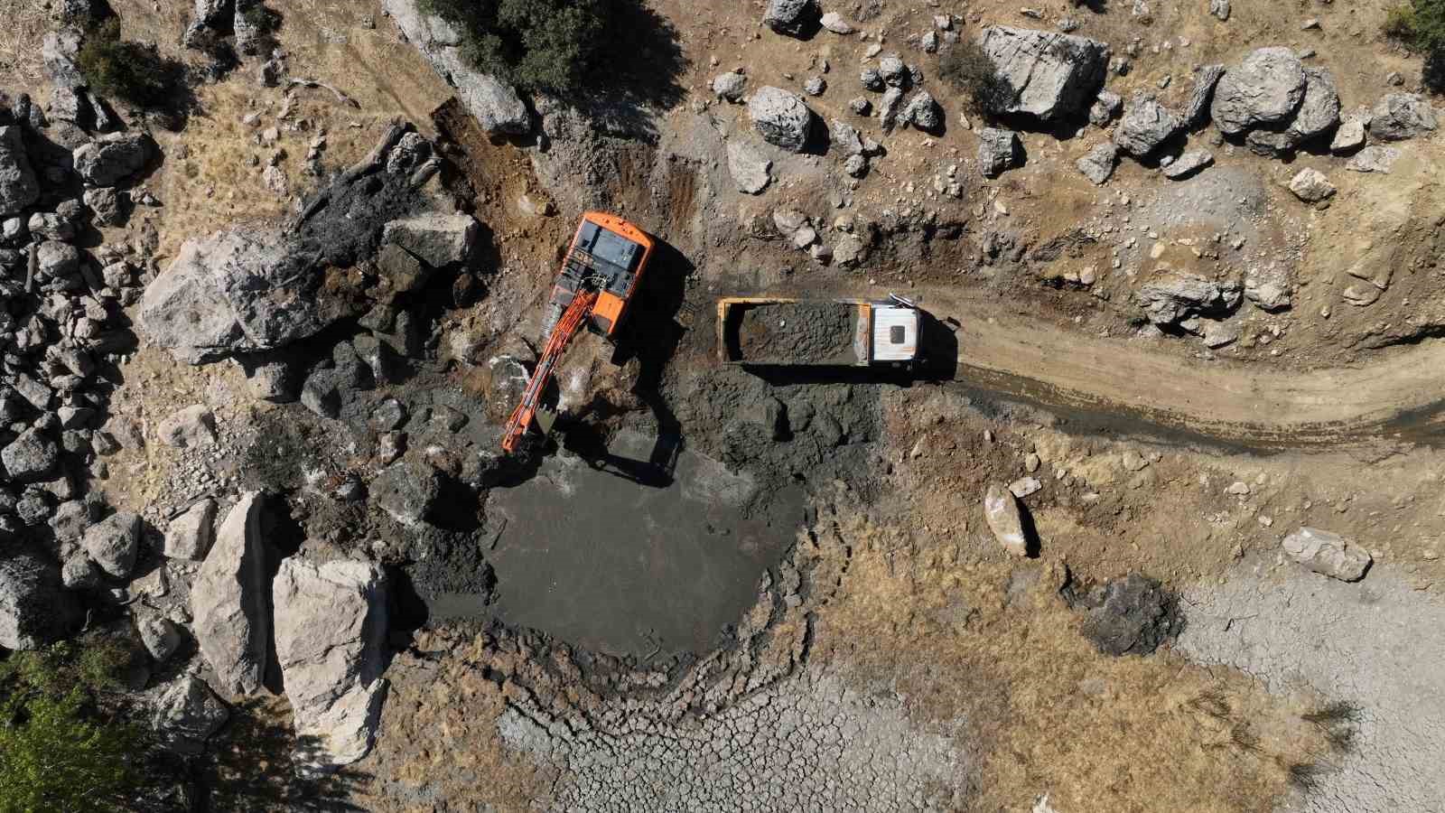 Hazro’daki gölet onarıldı