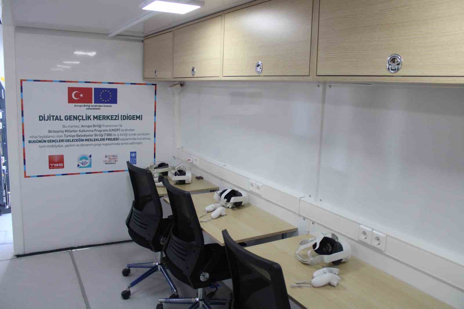 Eğitime destek, afete &rsquo;Hızır&rsquo;
