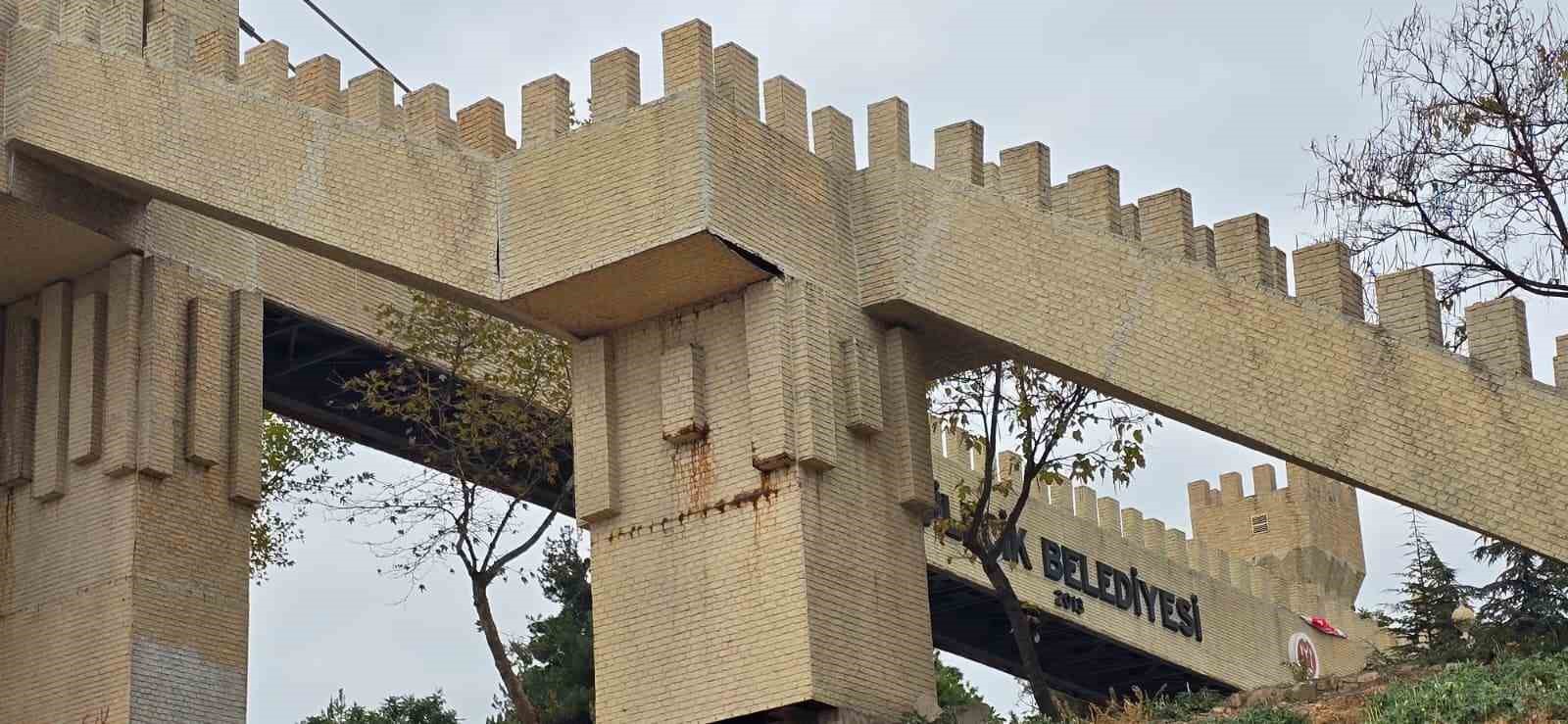 &Uuml;st ge&ccedil;it tehlike sa&ccedil;ıyor
