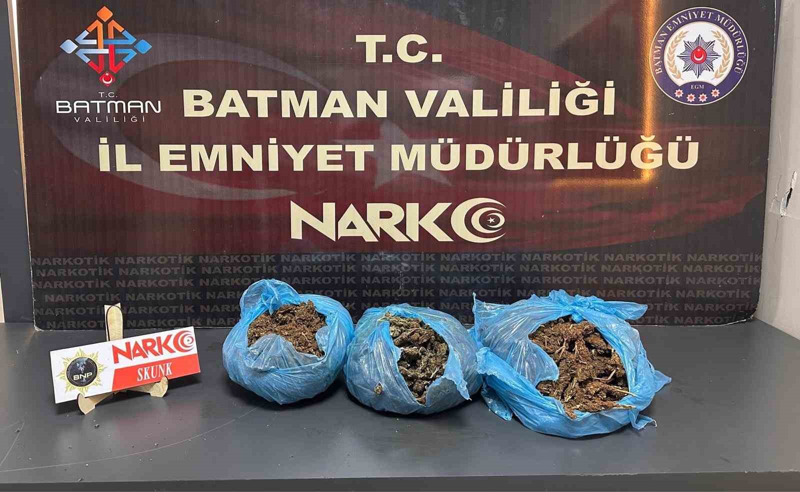 Batman’da durdurulan araçta uyuşturucu ele geçirildi