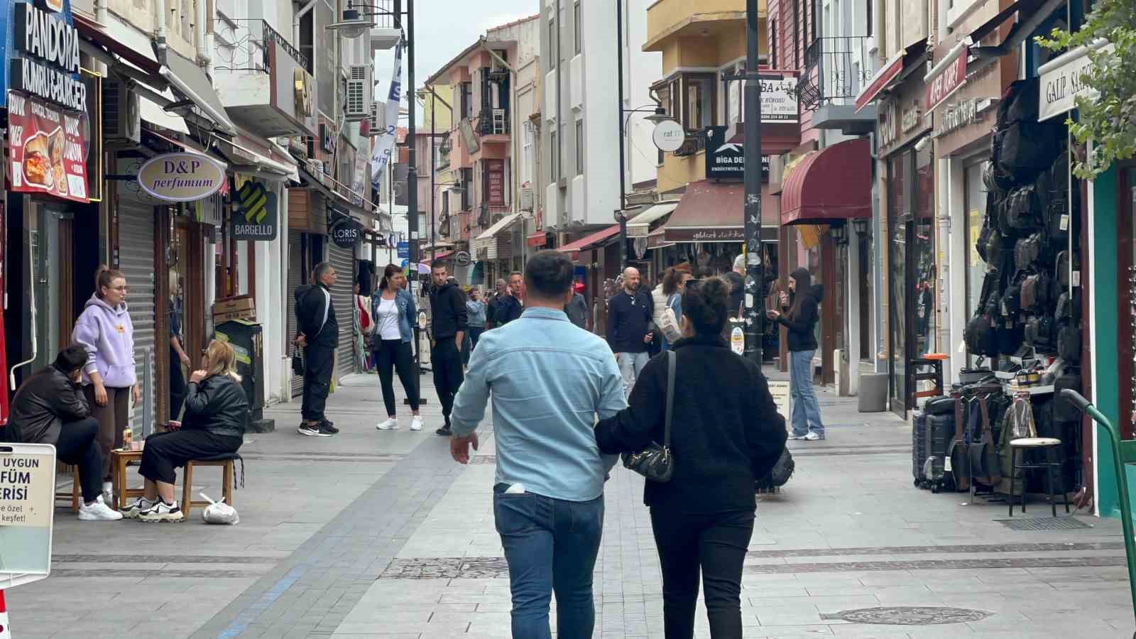 K&uuml;tahya merkezli deprem &Ccedil;anakkale&rsquo;den de hissedildi
