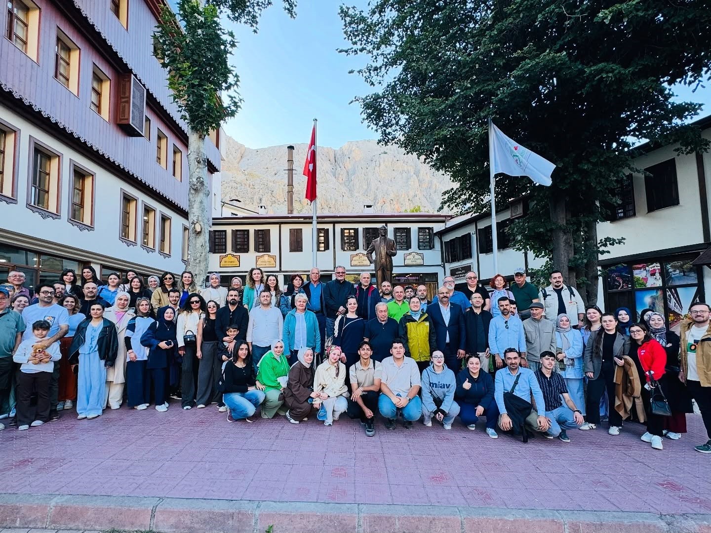 Bilim insanları Kemaliye&rsquo;yi gezdi
