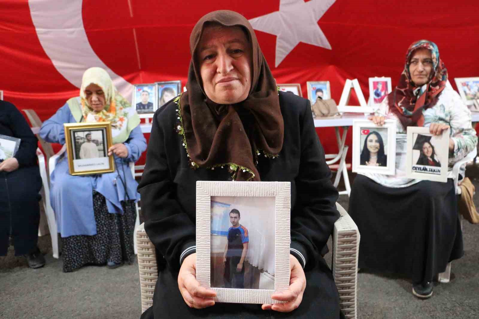 Diyarbakır anneleri evlat n&ouml;betine kararlılıkla devam ediyor
