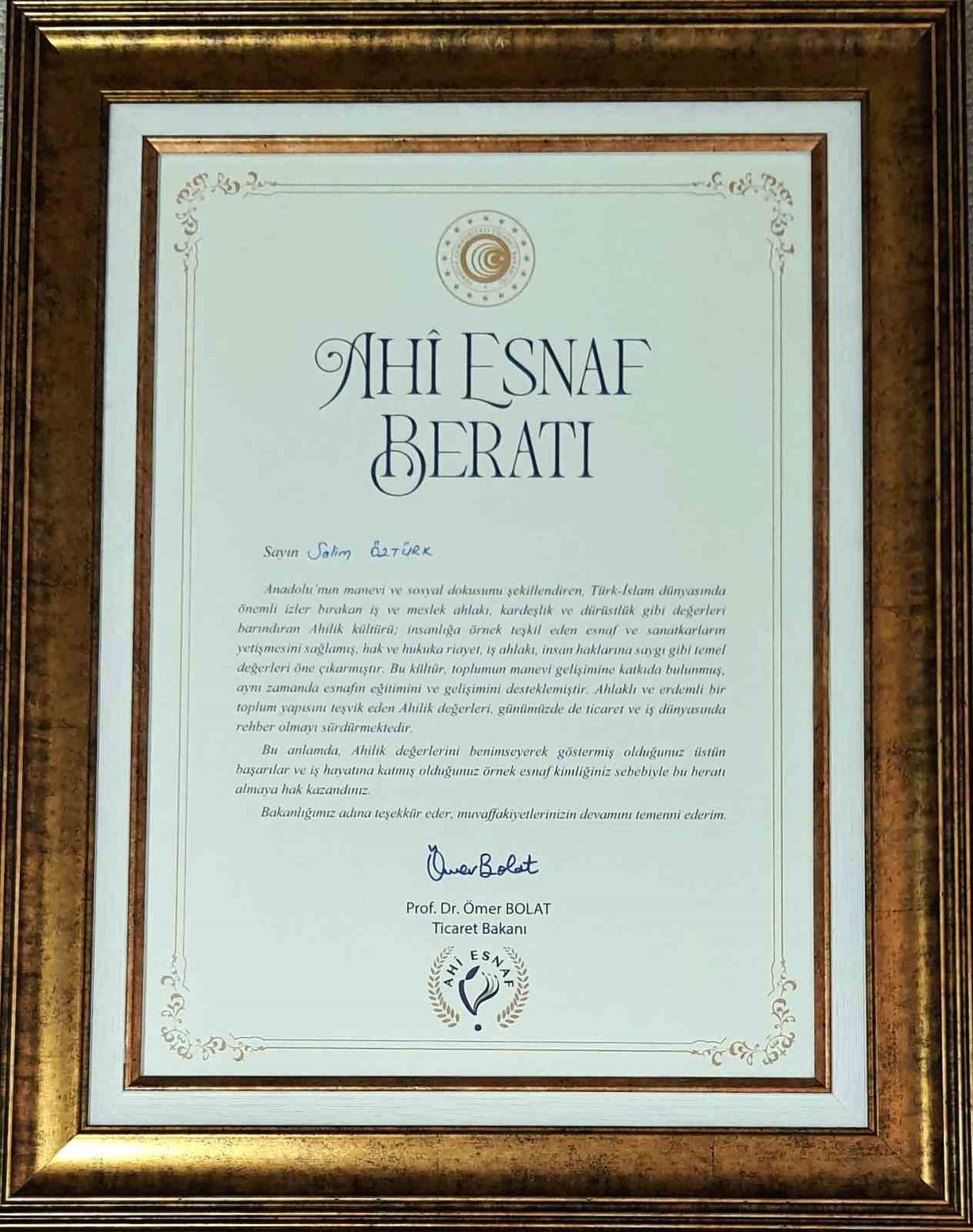 Yarım asırlık s&uuml;p&uuml;rge ustasına ahilik beratı
