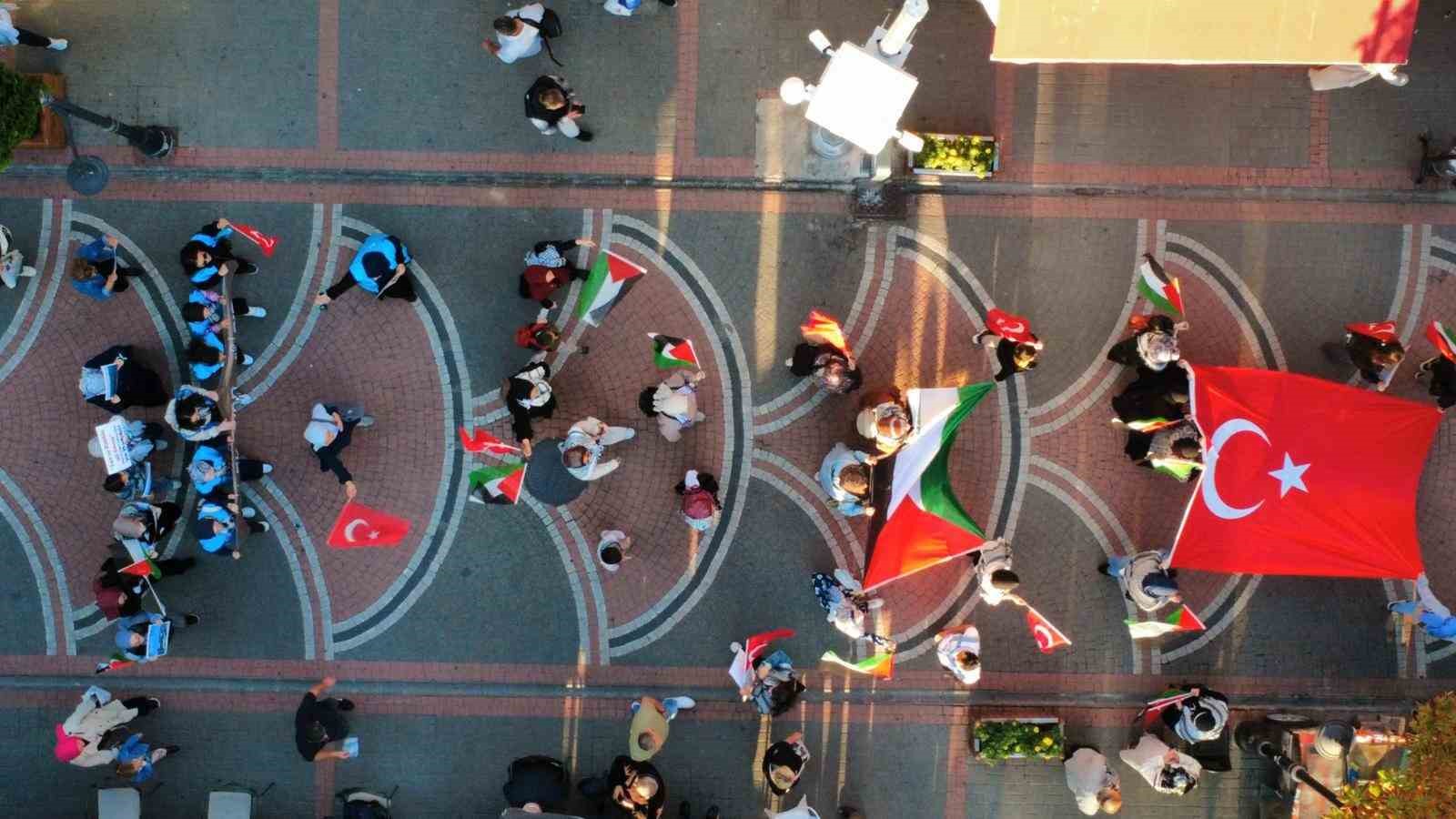 Bartın’da Sumud filosuna destek yürüyüşü