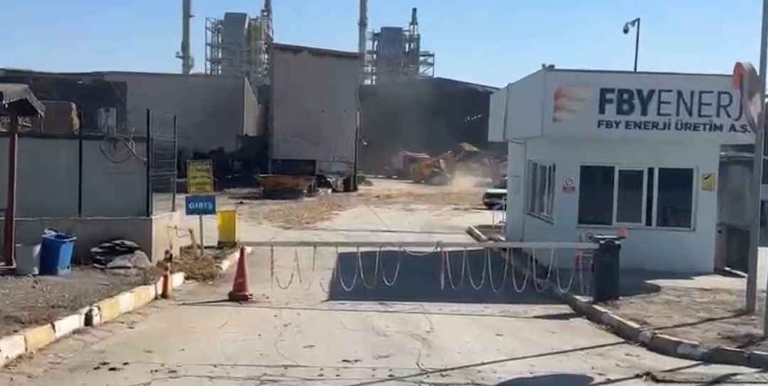 Tarımsal atıklardan enerji &uuml;retilen fabrikada &ccedil;ıkan yangın s&ouml;nd&uuml;r&uuml;ld&uuml;

