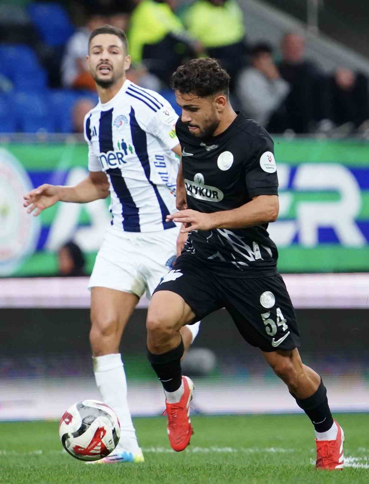 Trendyol Süper Lig: Çaykur Rizespor: 0 - Kasımpaşa: 1 (İlk yarı)
