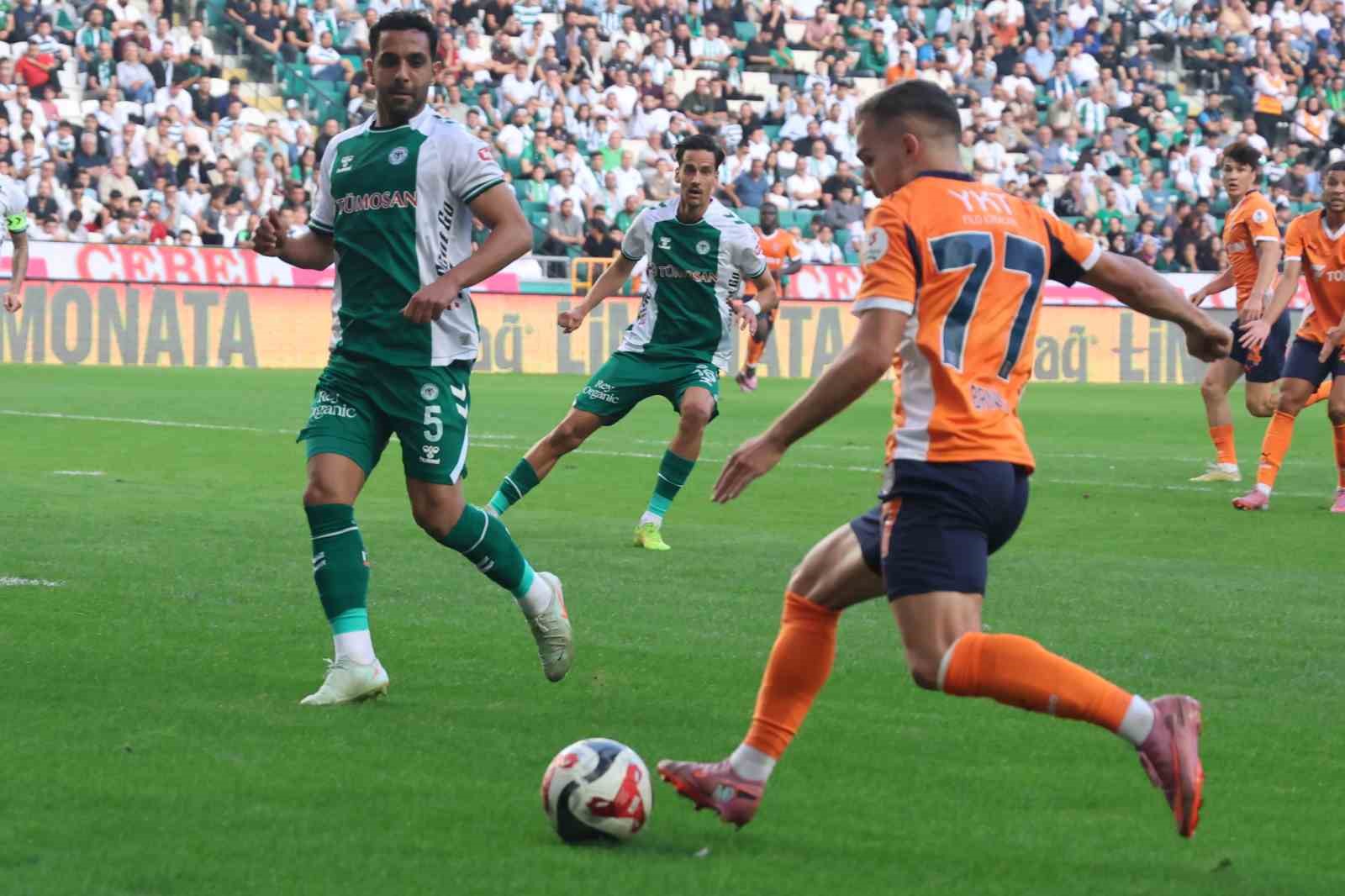 Trendyol Süper Lig: Konyaspor: 2 - Rams Başakşehir: 0 (İlk yarı)