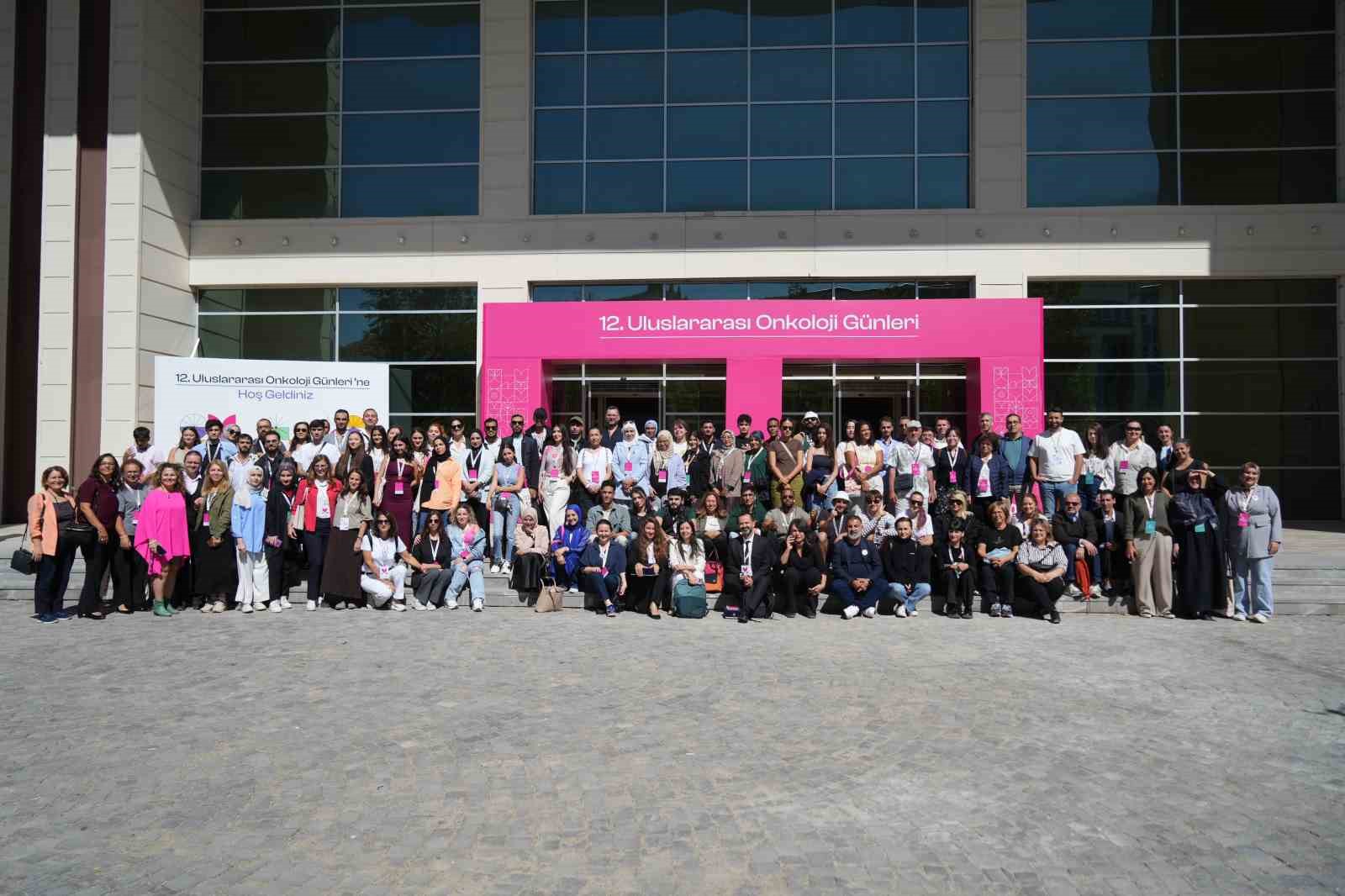 Muş&rsquo;ta "12. Uluslararası Onkoloji G&uuml;nleri" sona erdi
